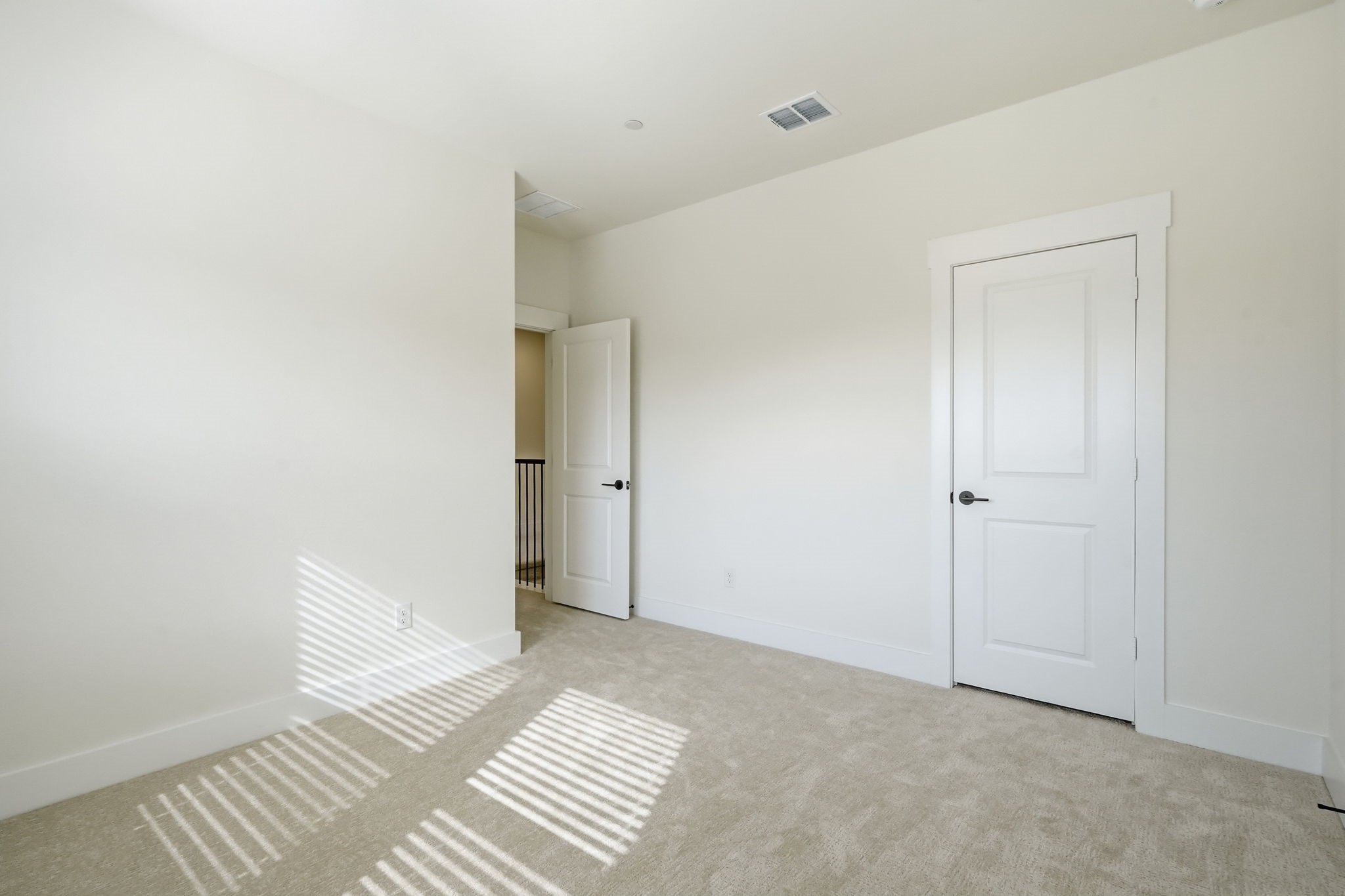 8852 Enclave Way