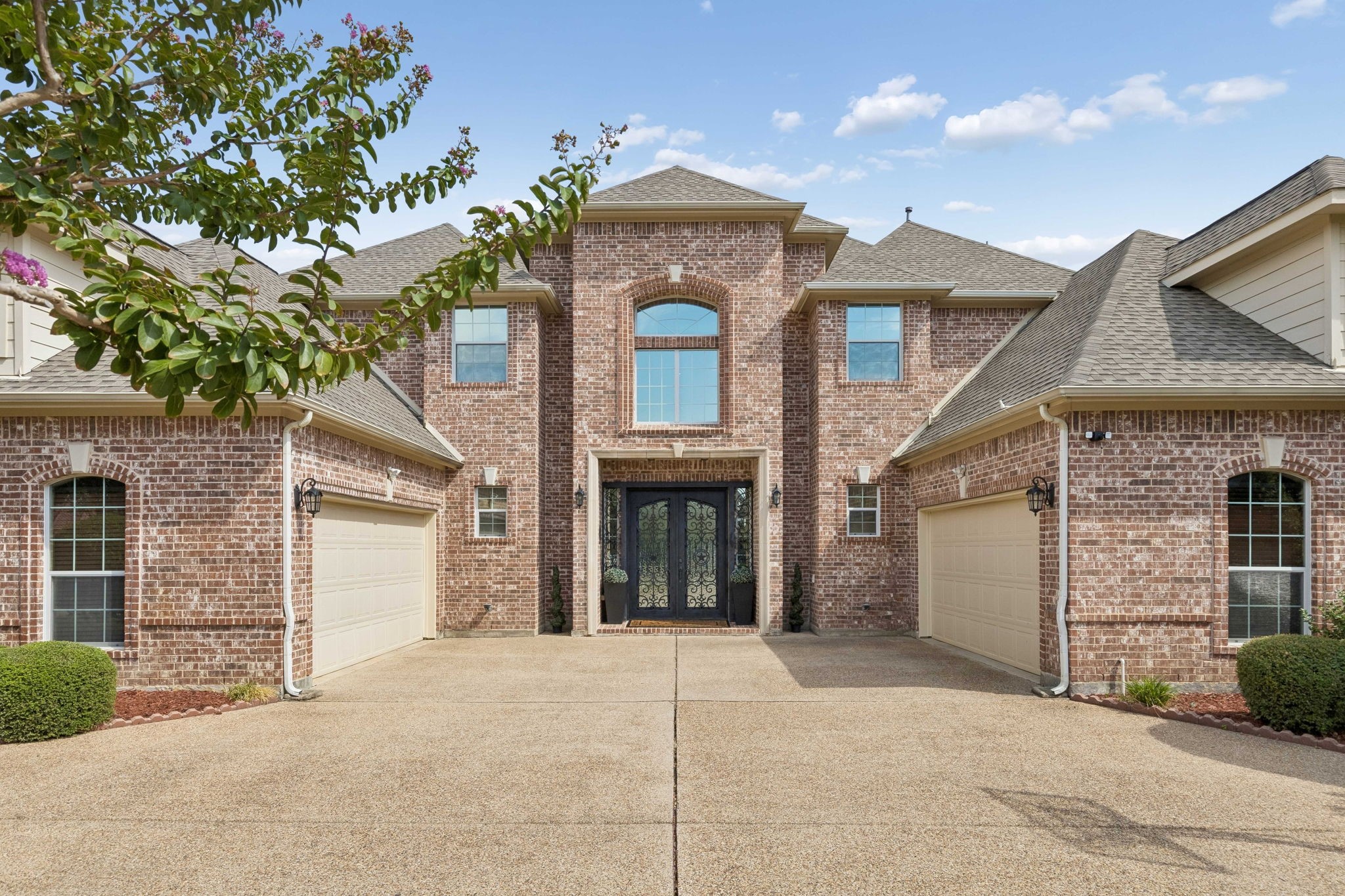 305 Corral Court