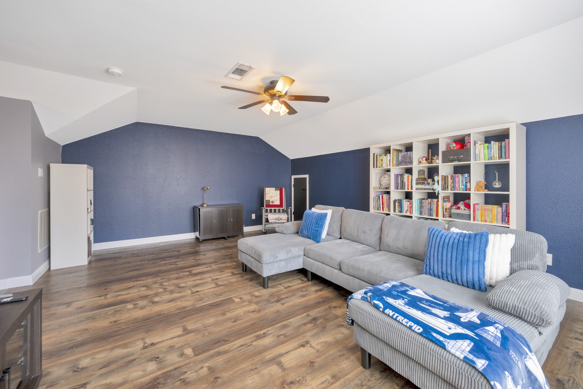 12509 Outlook Avenue