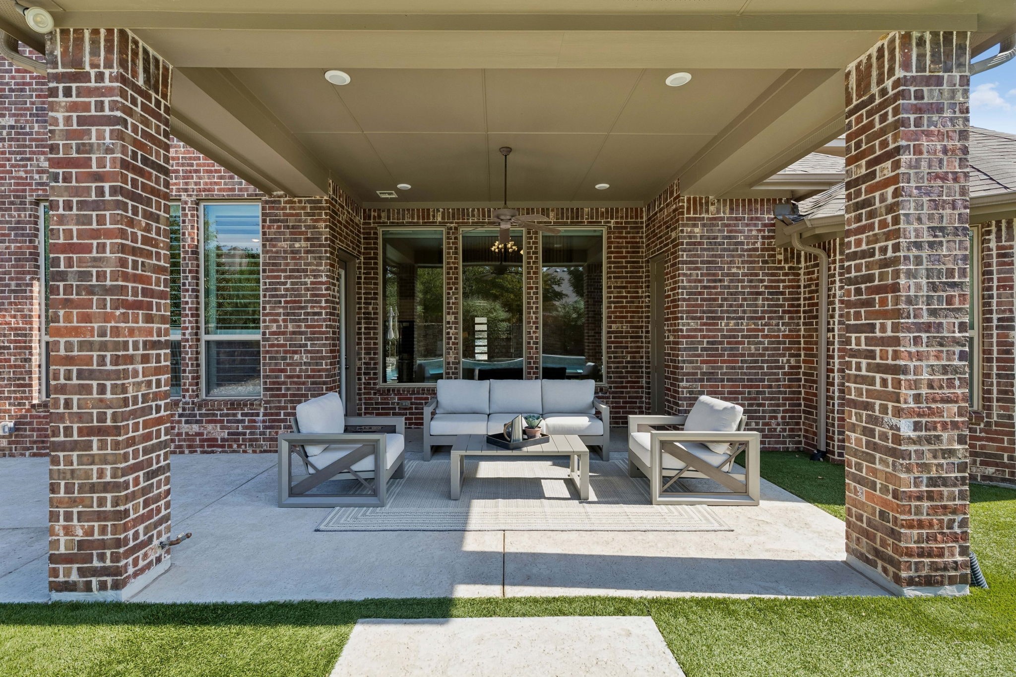6635 Roughleaf Ridge Road