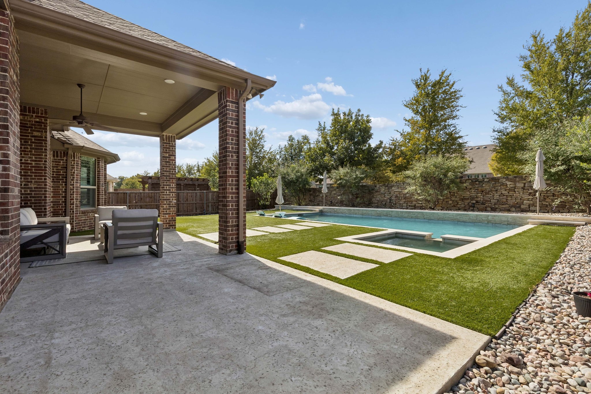 6635 Roughleaf Ridge Road