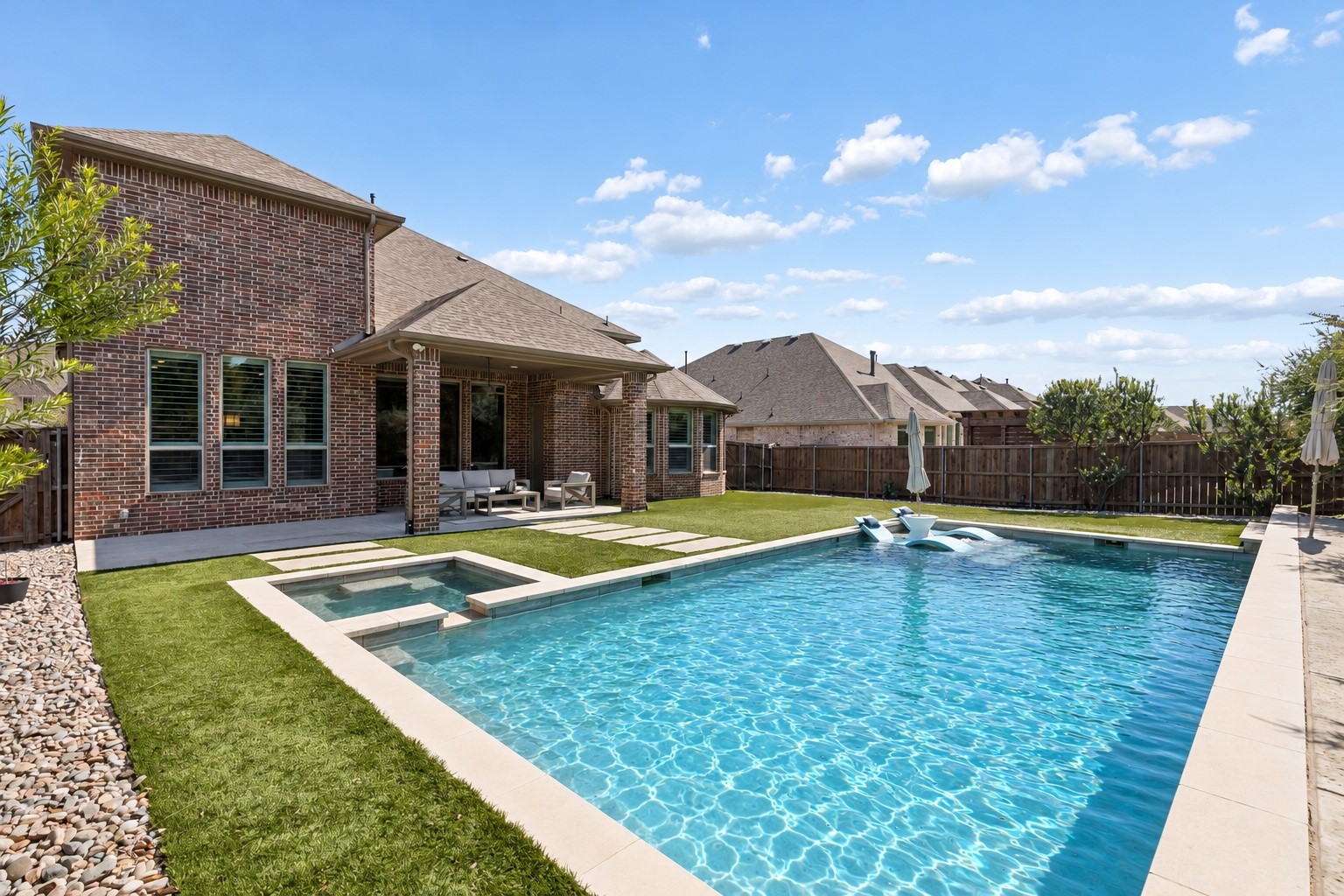 6635 Roughleaf Ridge Road