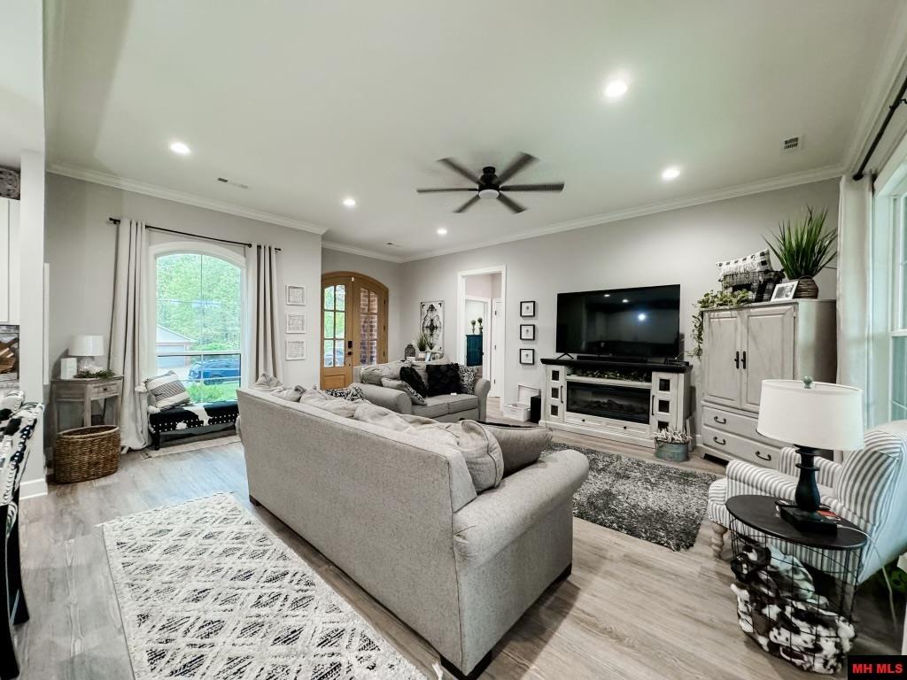147 BRUIN COURT