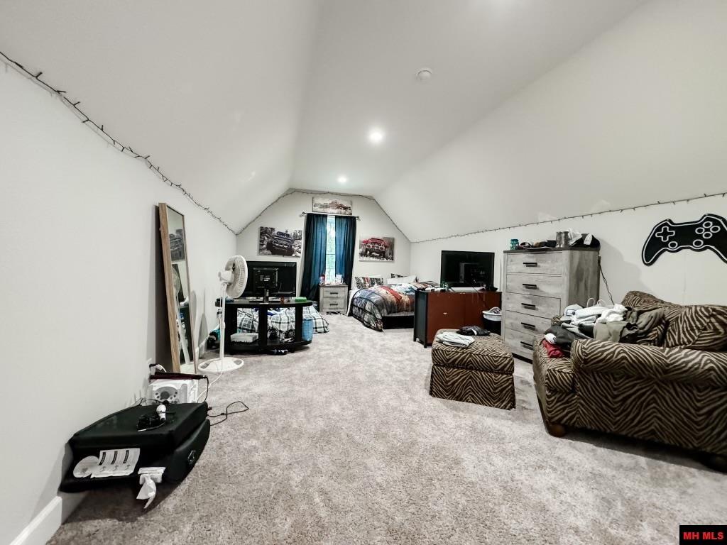 147 BRUIN COURT