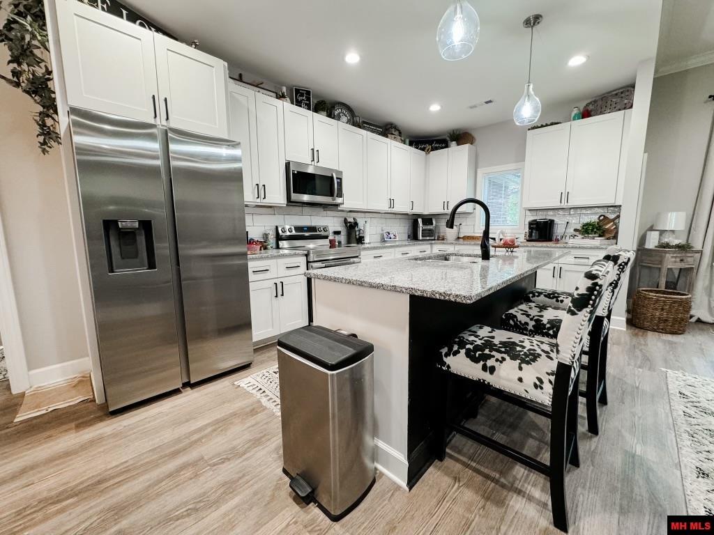 147 BRUIN COURT