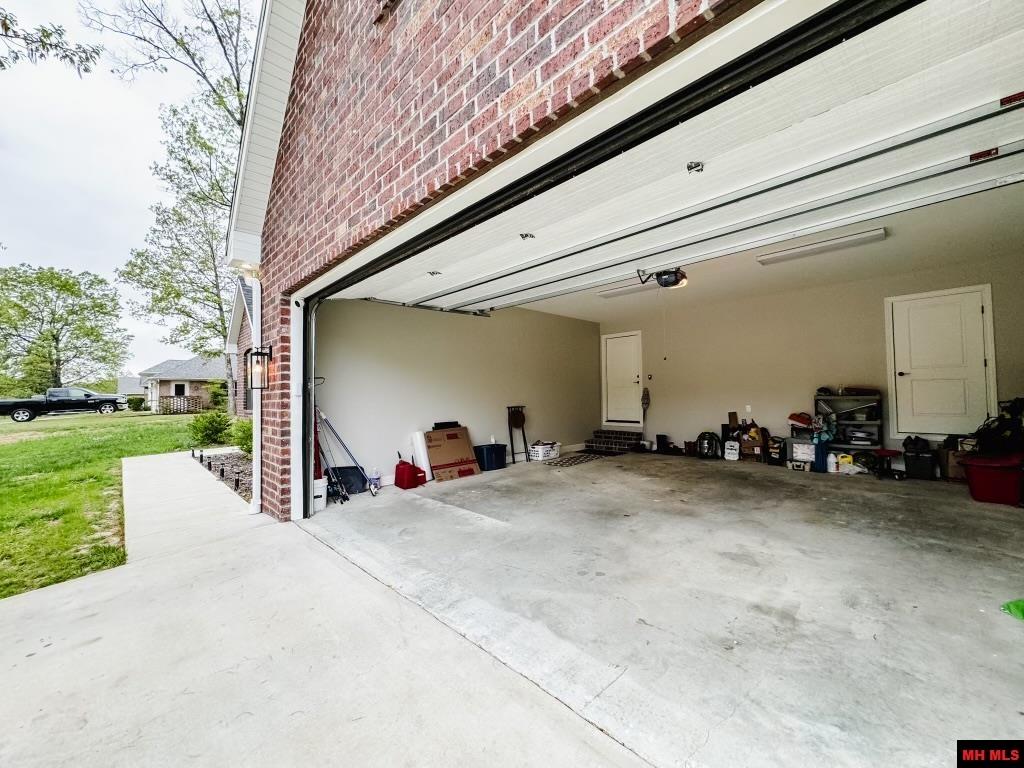 147 BRUIN COURT