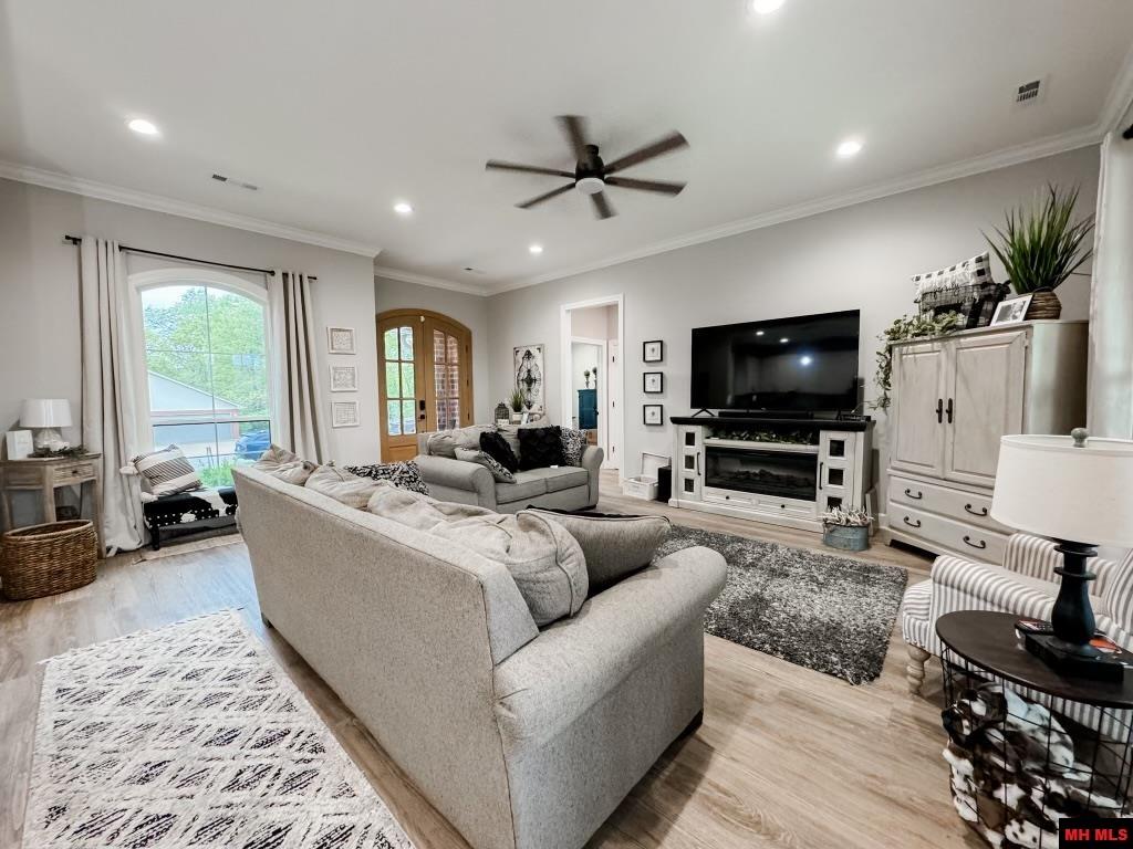 147 BRUIN COURT