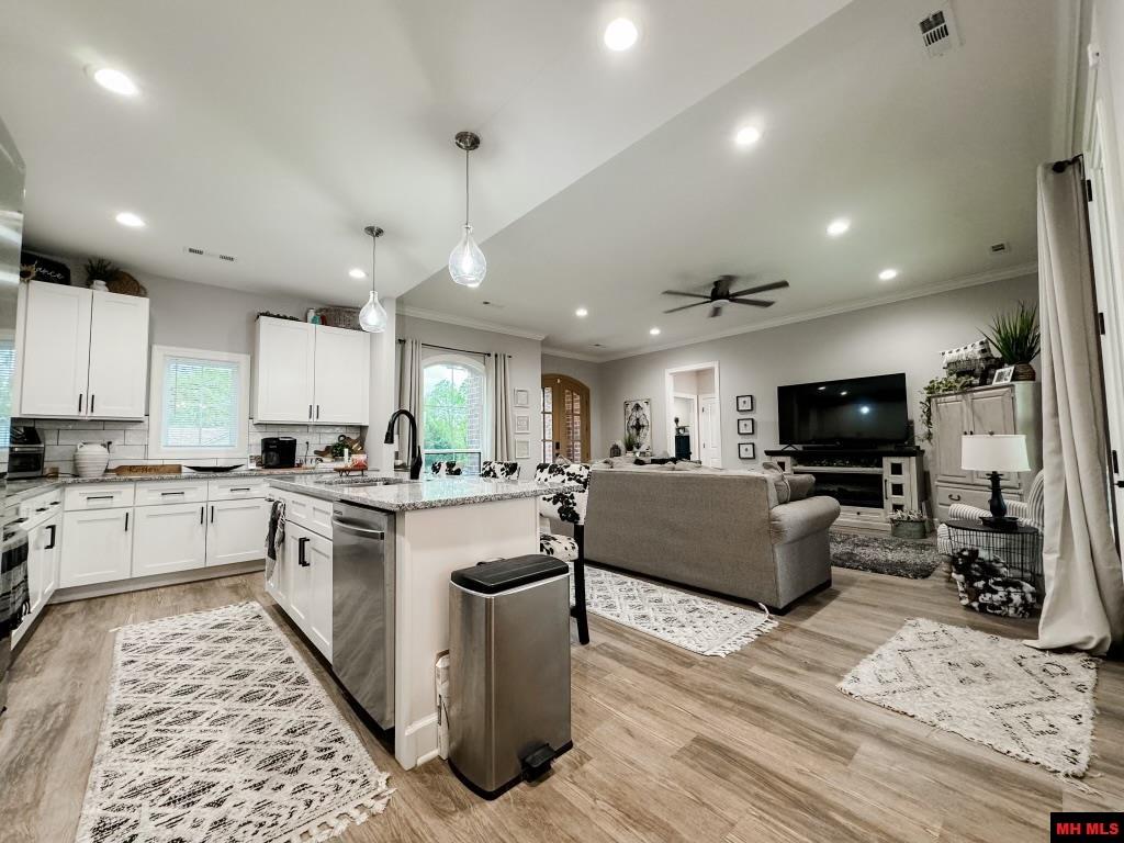 147 BRUIN COURT