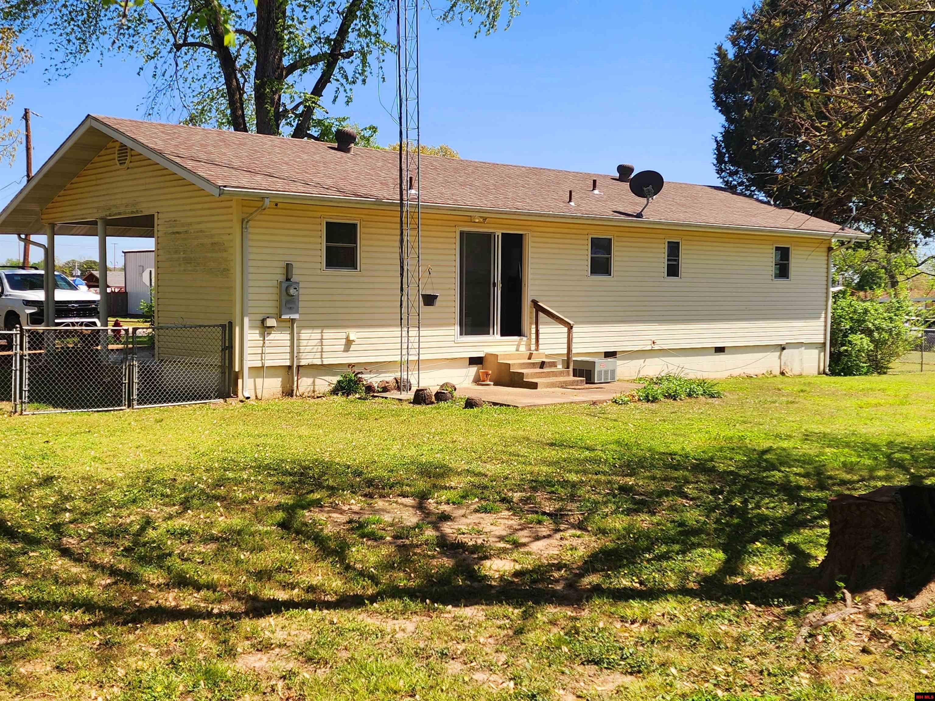 610 GENTRY STREET