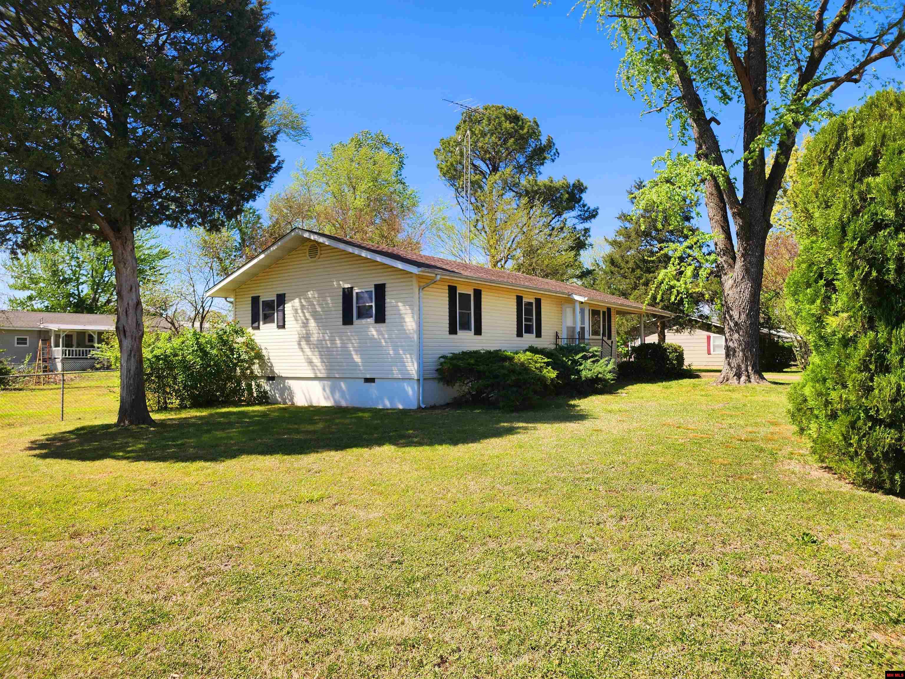 610 GENTRY STREET