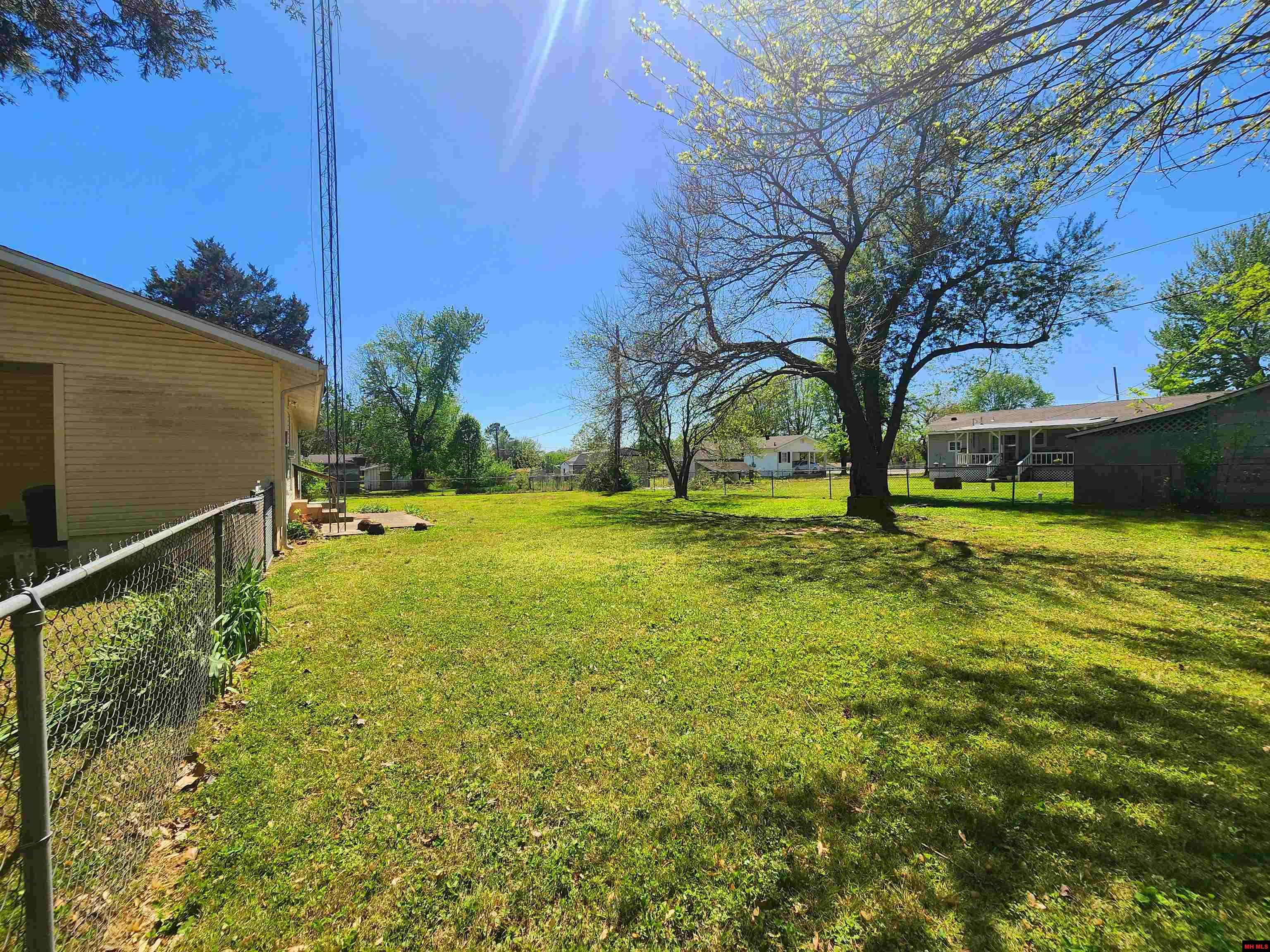 610 GENTRY STREET