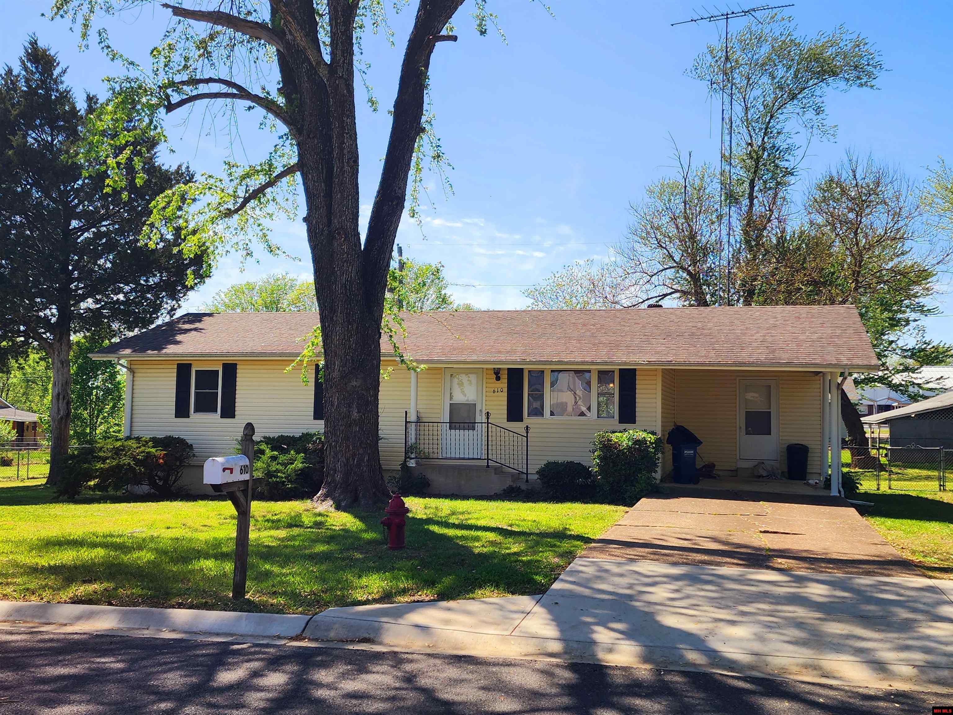 610 GENTRY STREET