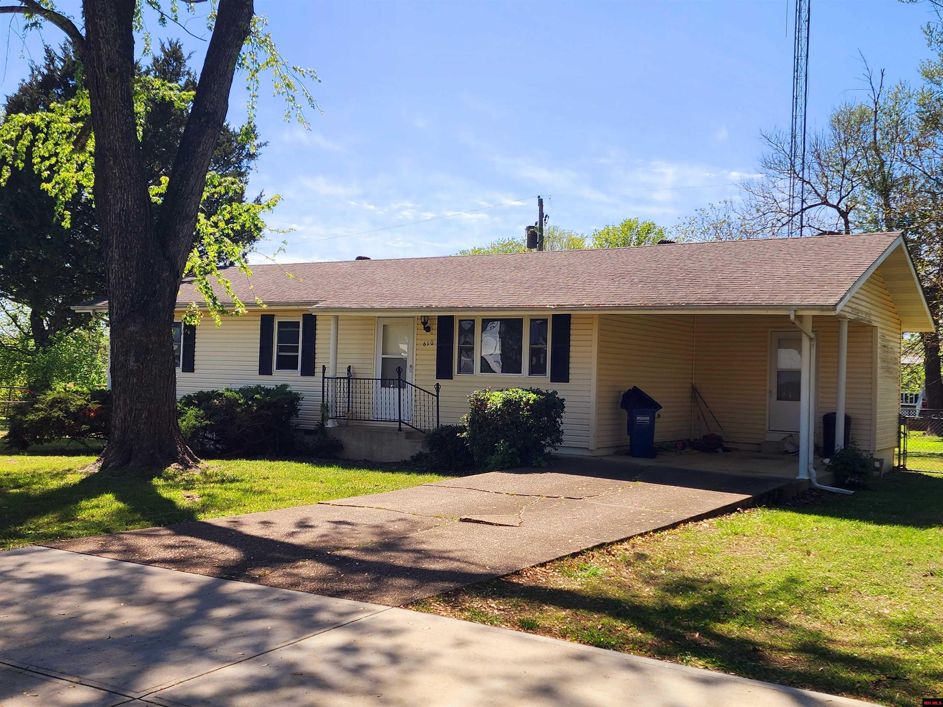 610 GENTRY STREET