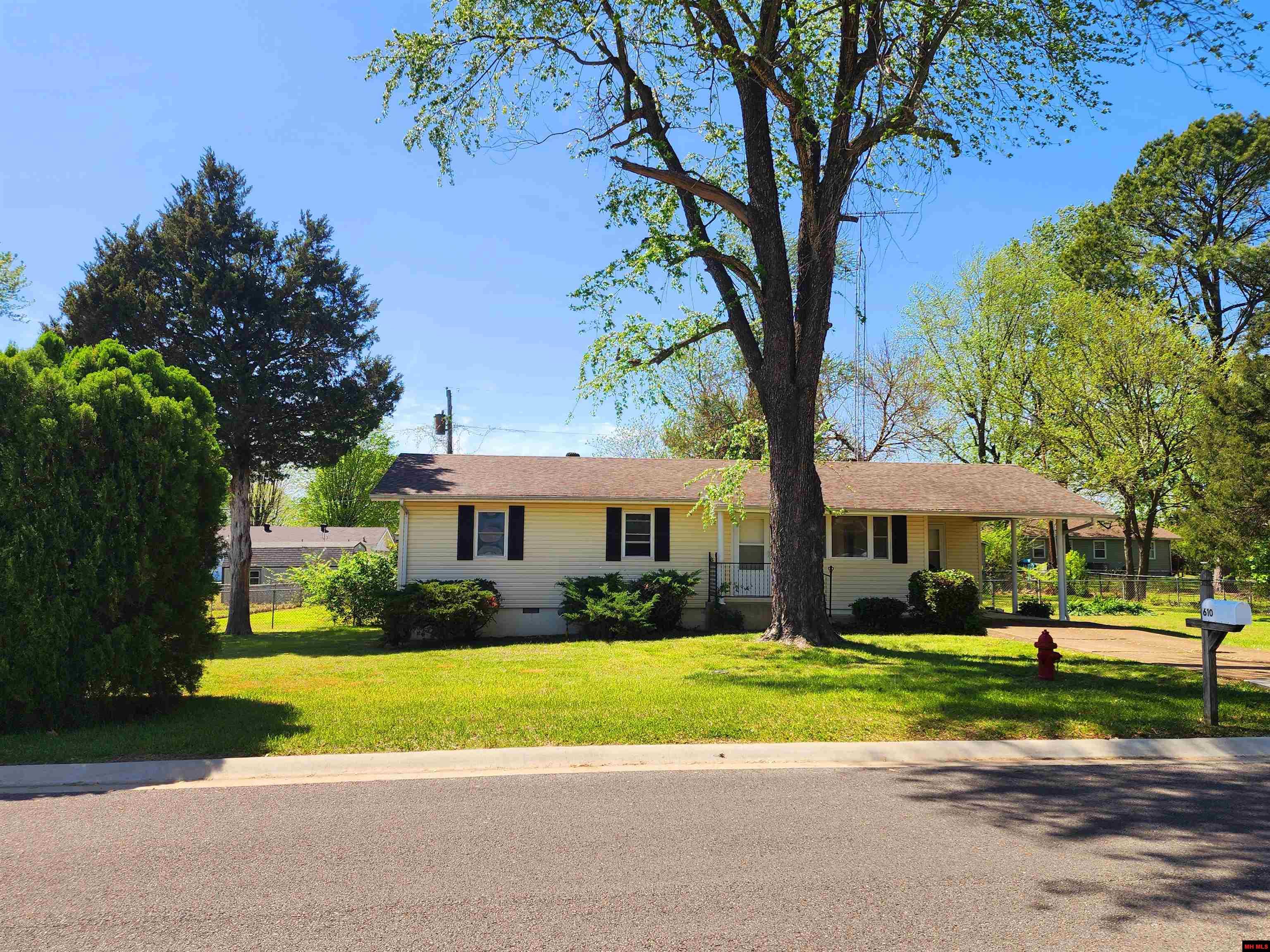 610 GENTRY STREET