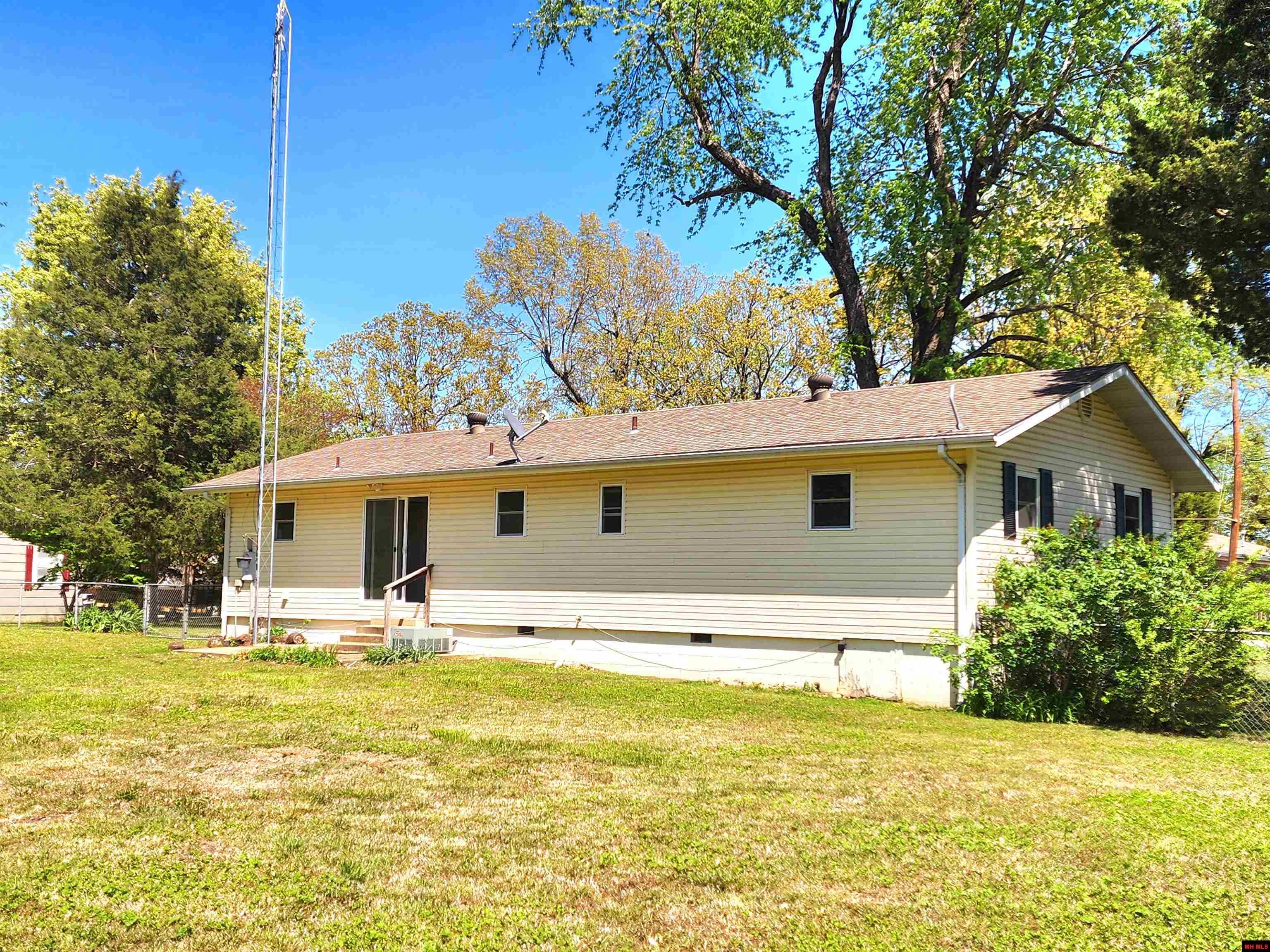 610 GENTRY STREET