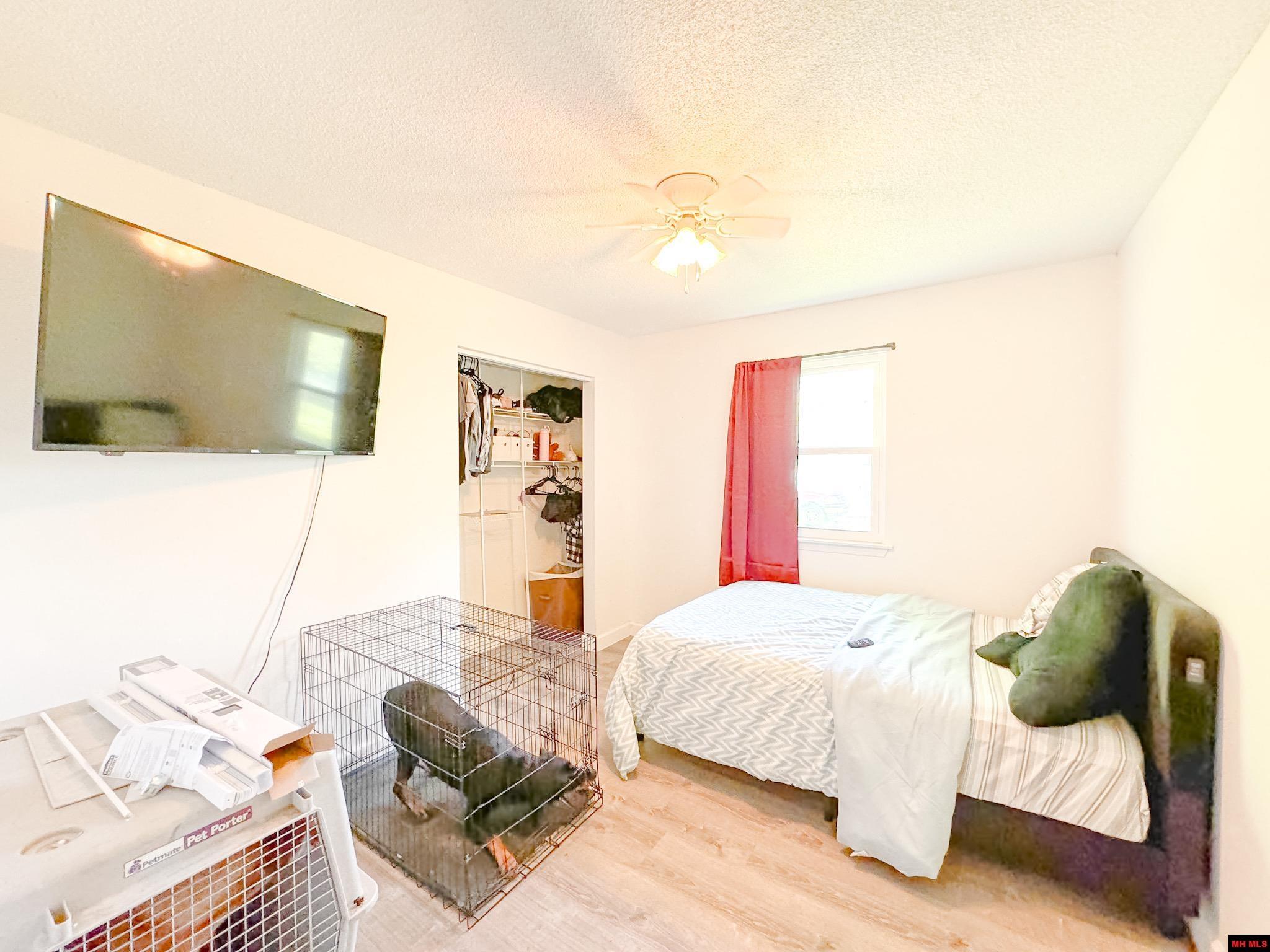 809 SUMMERHILL DRIVE