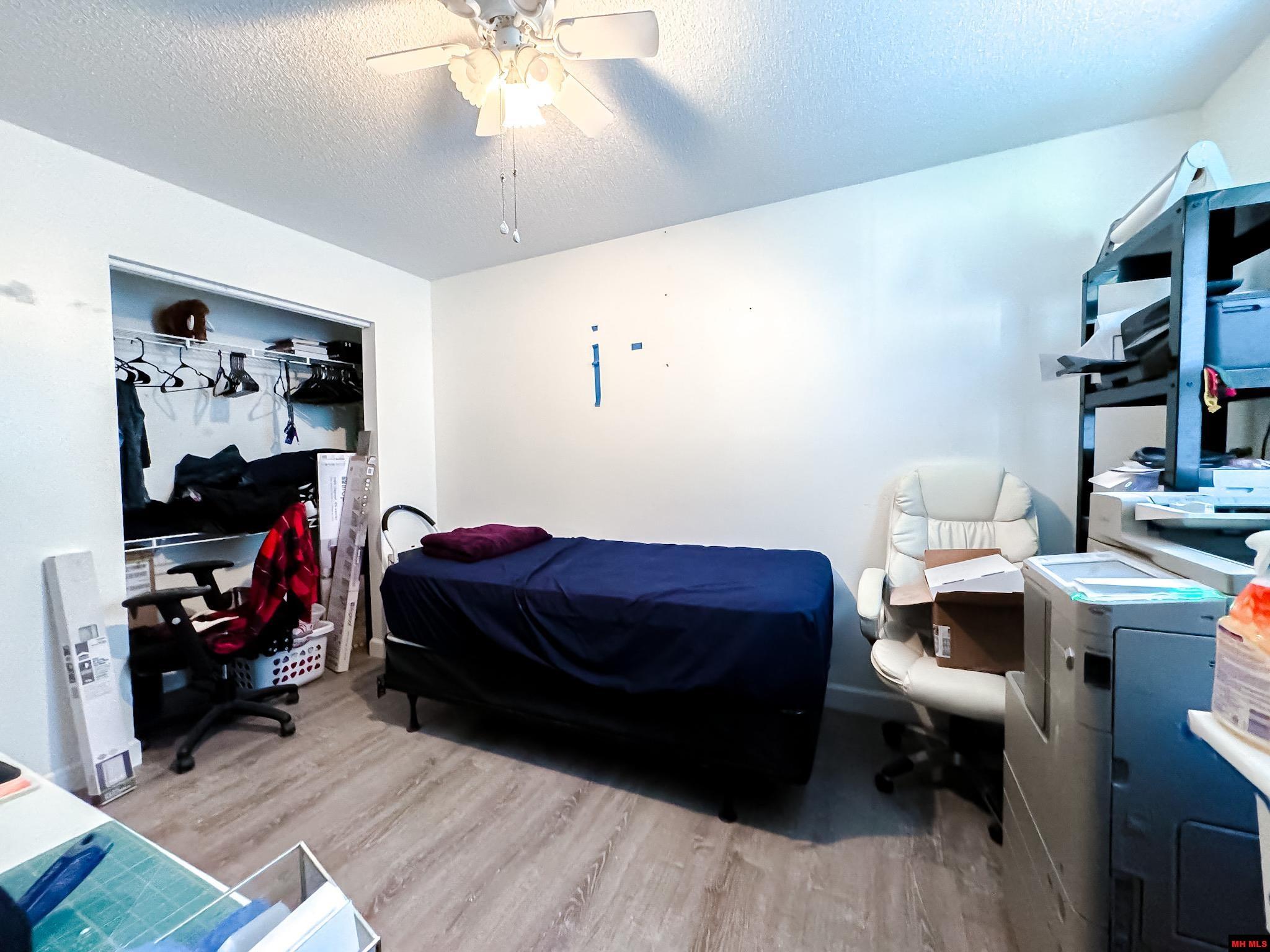 809 SUMMERHILL DRIVE