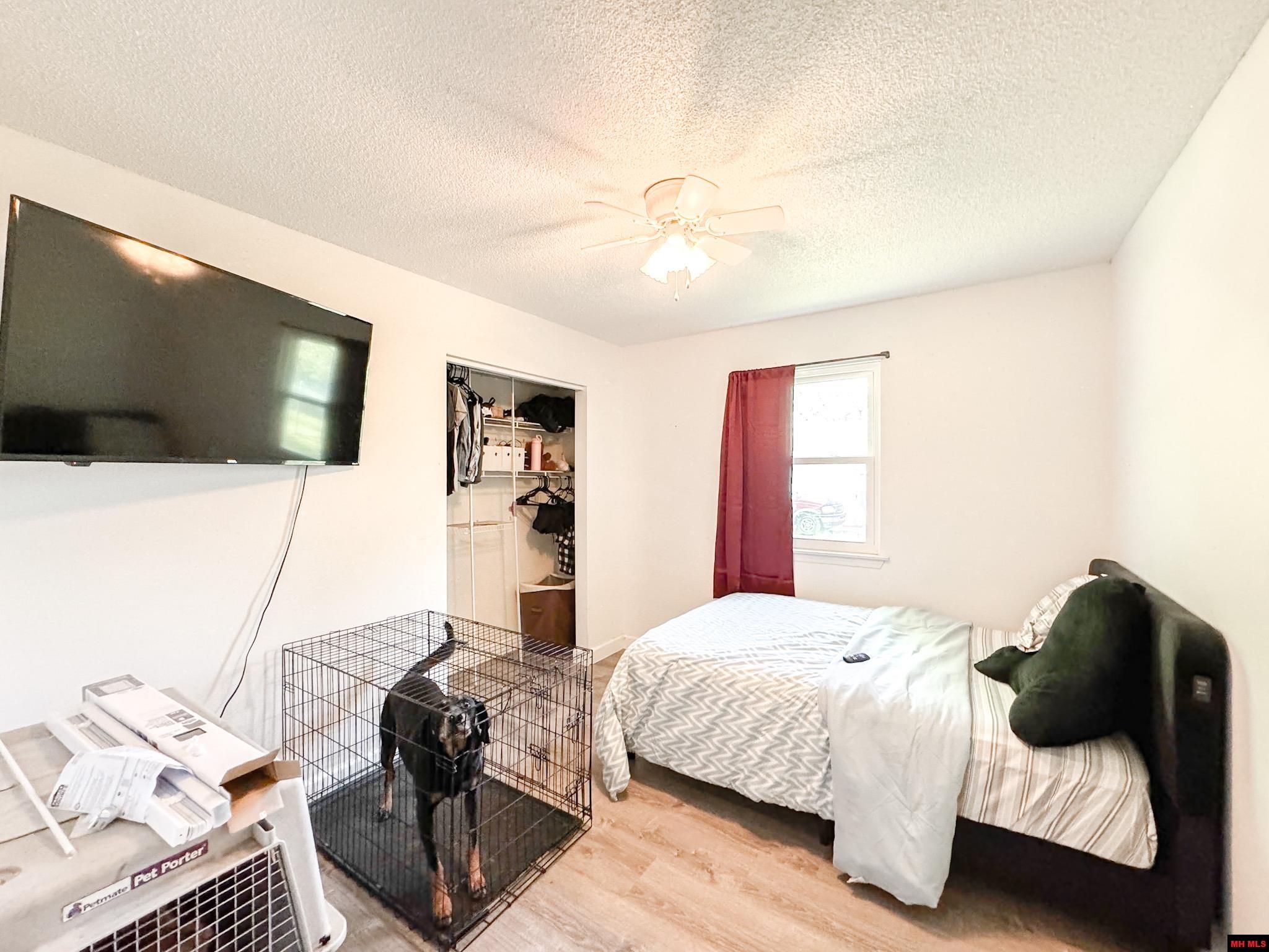 809 SUMMERHILL DRIVE