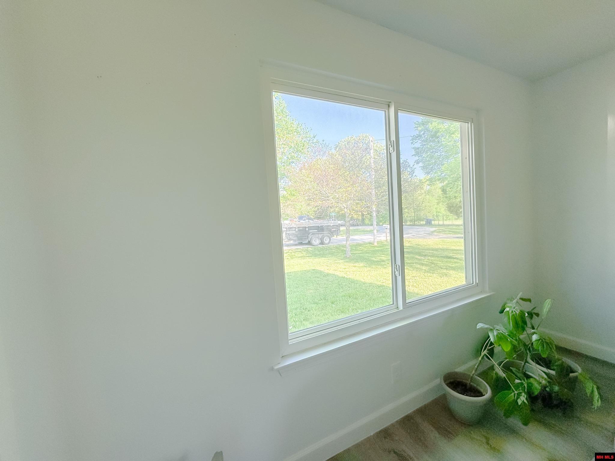 809 SUMMERHILL DRIVE