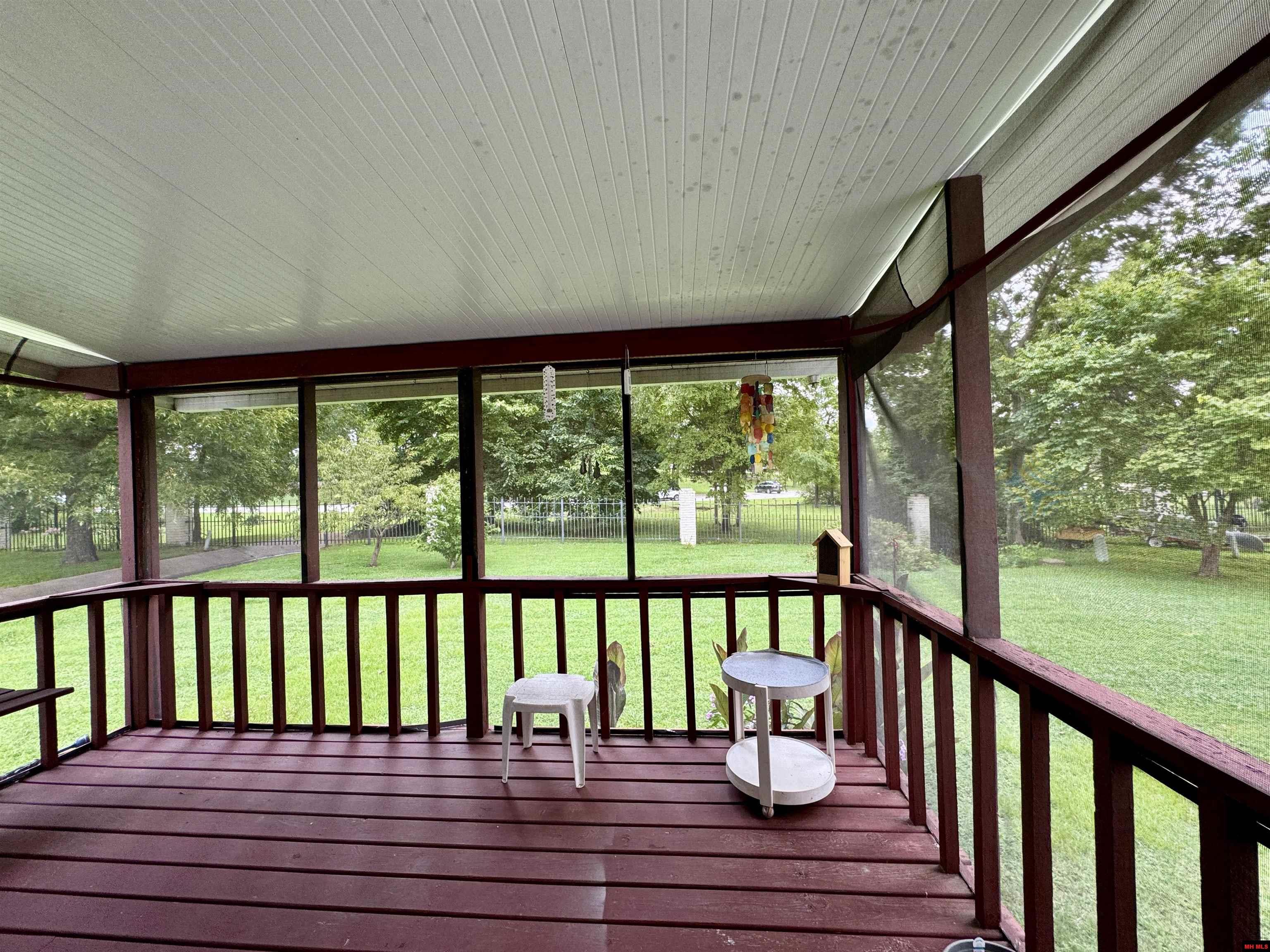 1106 OVERLOOK DRIVE