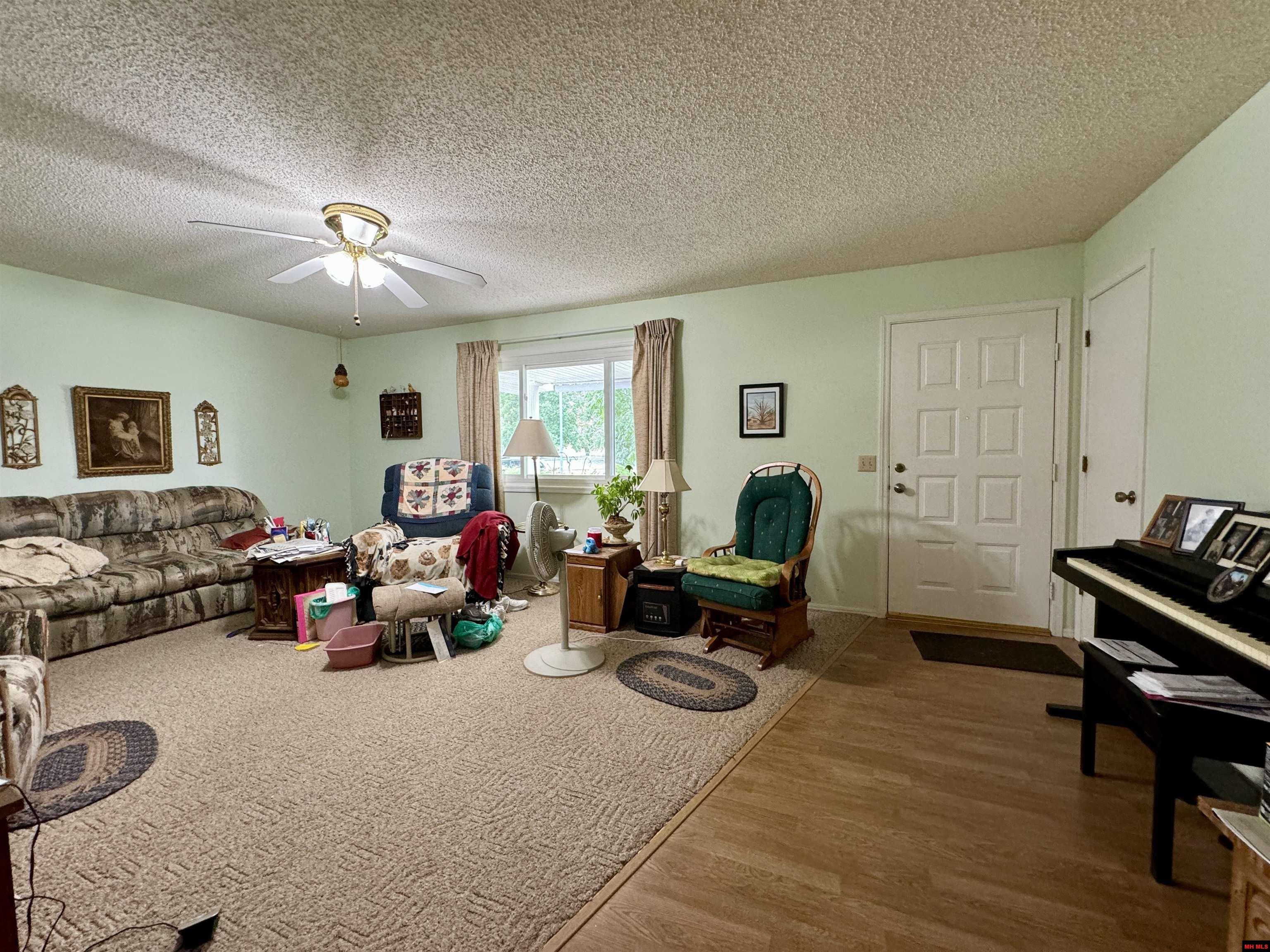 1106 OVERLOOK DRIVE