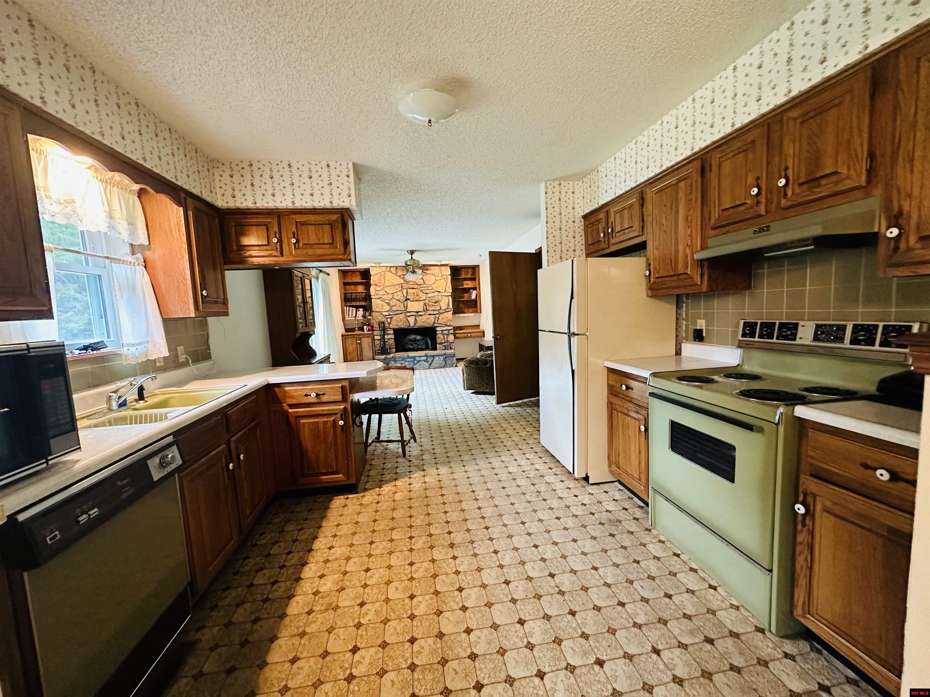 117 PARKVIEW CIRCLE