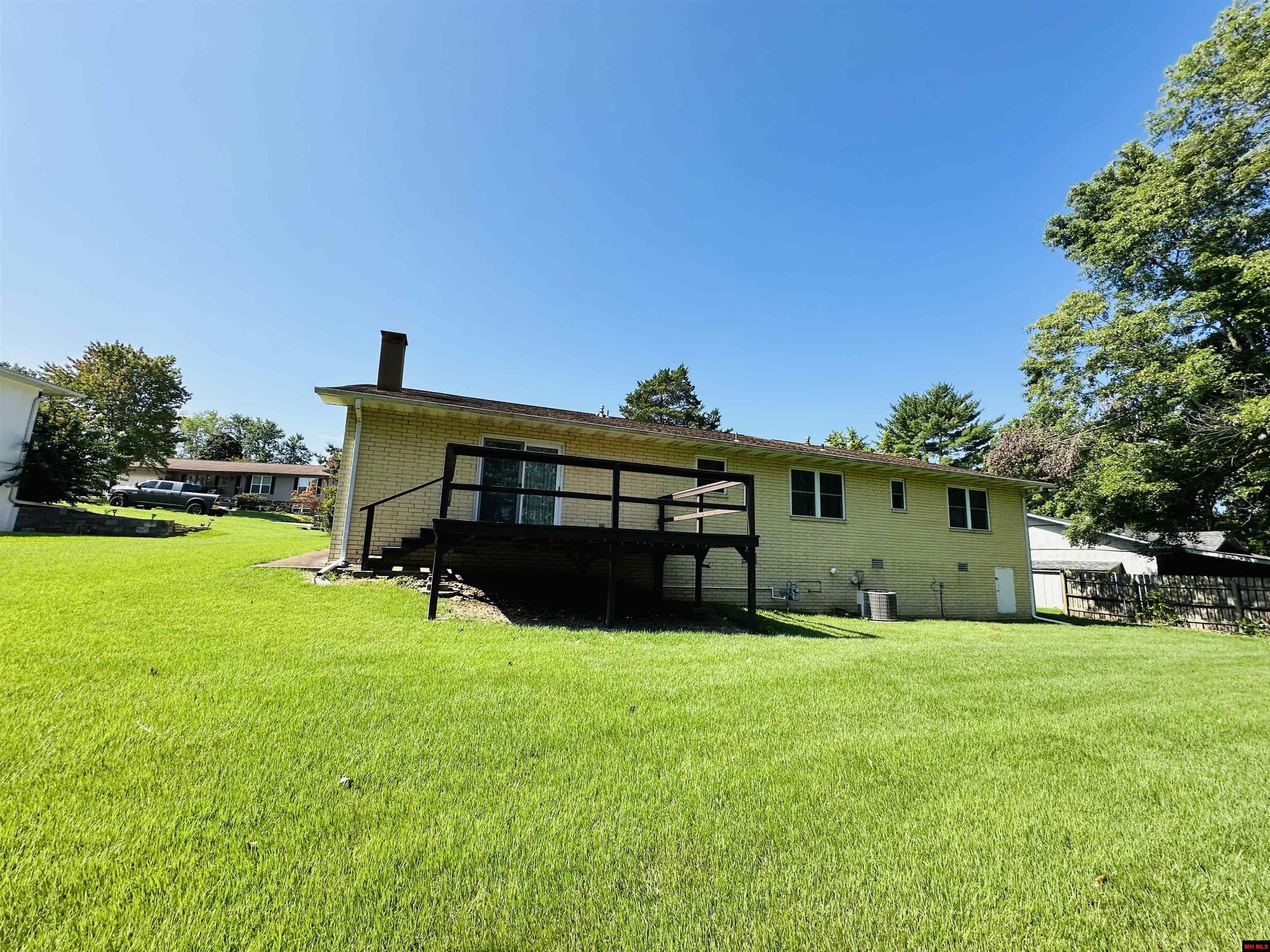 117 PARKVIEW CIRCLE