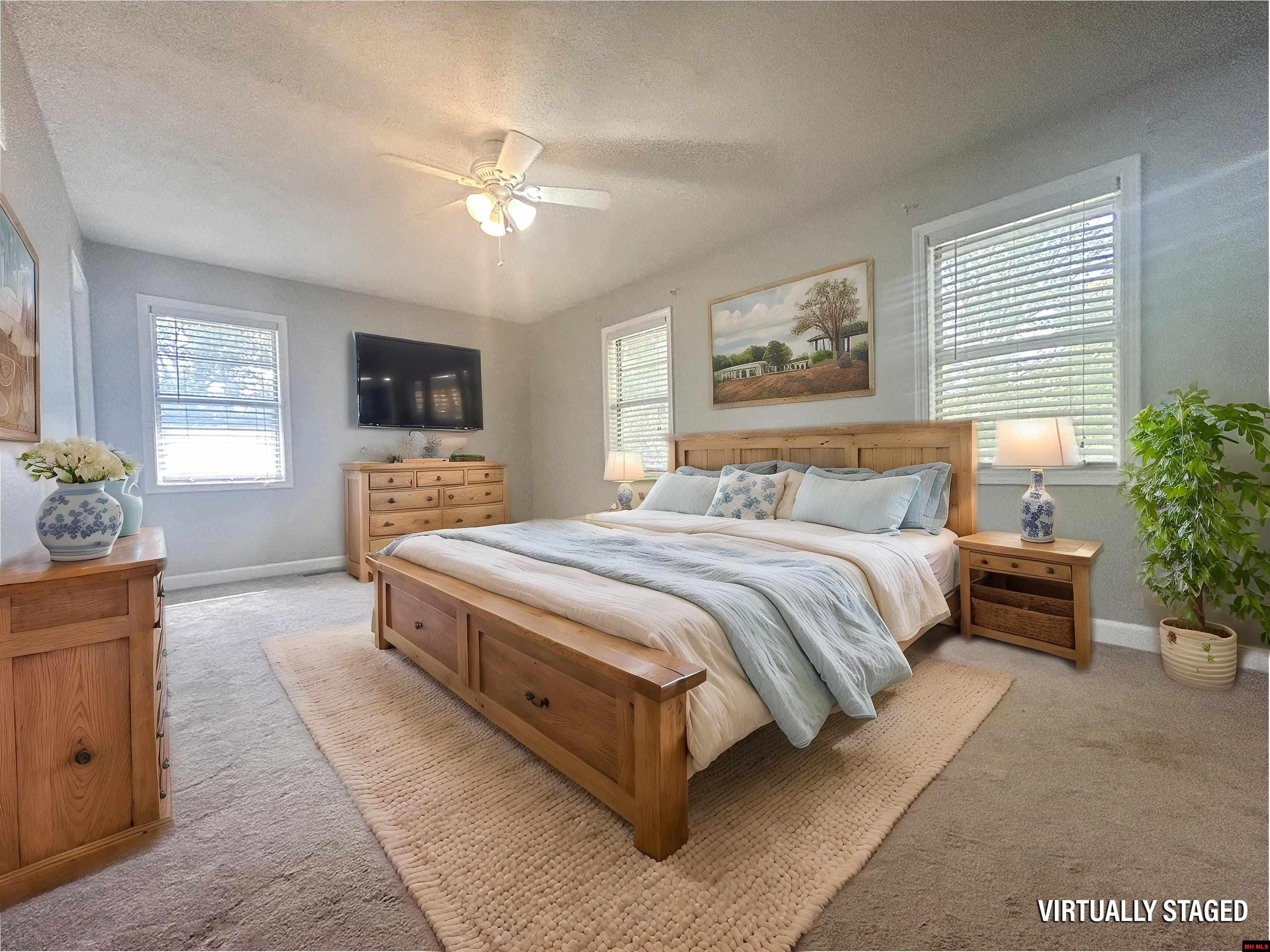 405 RAZORBACK DRIVE