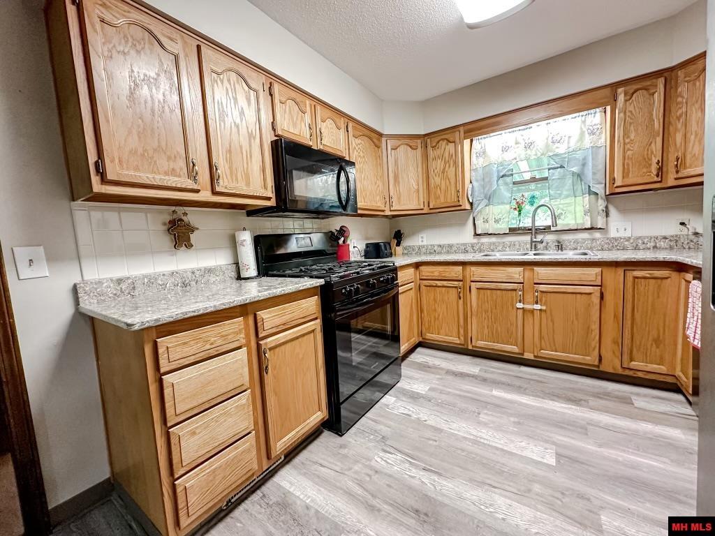 47 CHAPERAL DRIVE