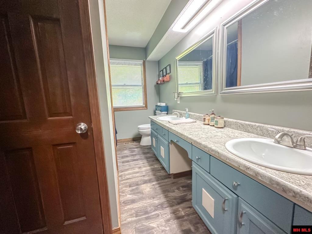 47 CHAPERAL DRIVE