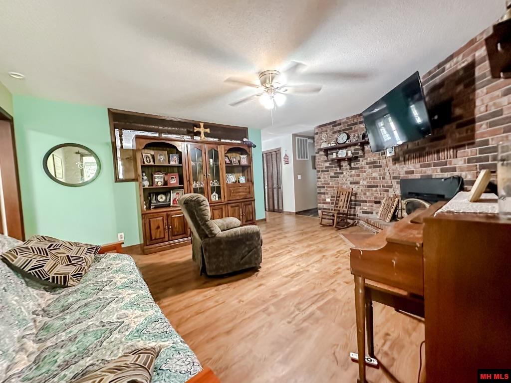 47 CHAPERAL DRIVE