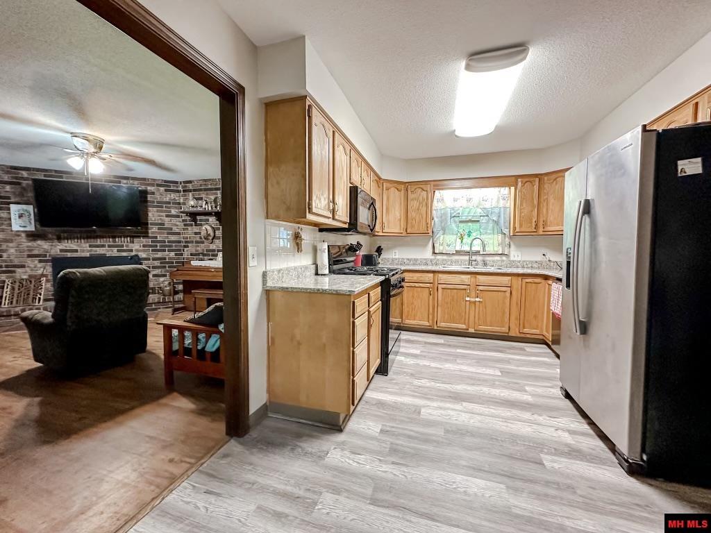 47 CHAPERAL DRIVE