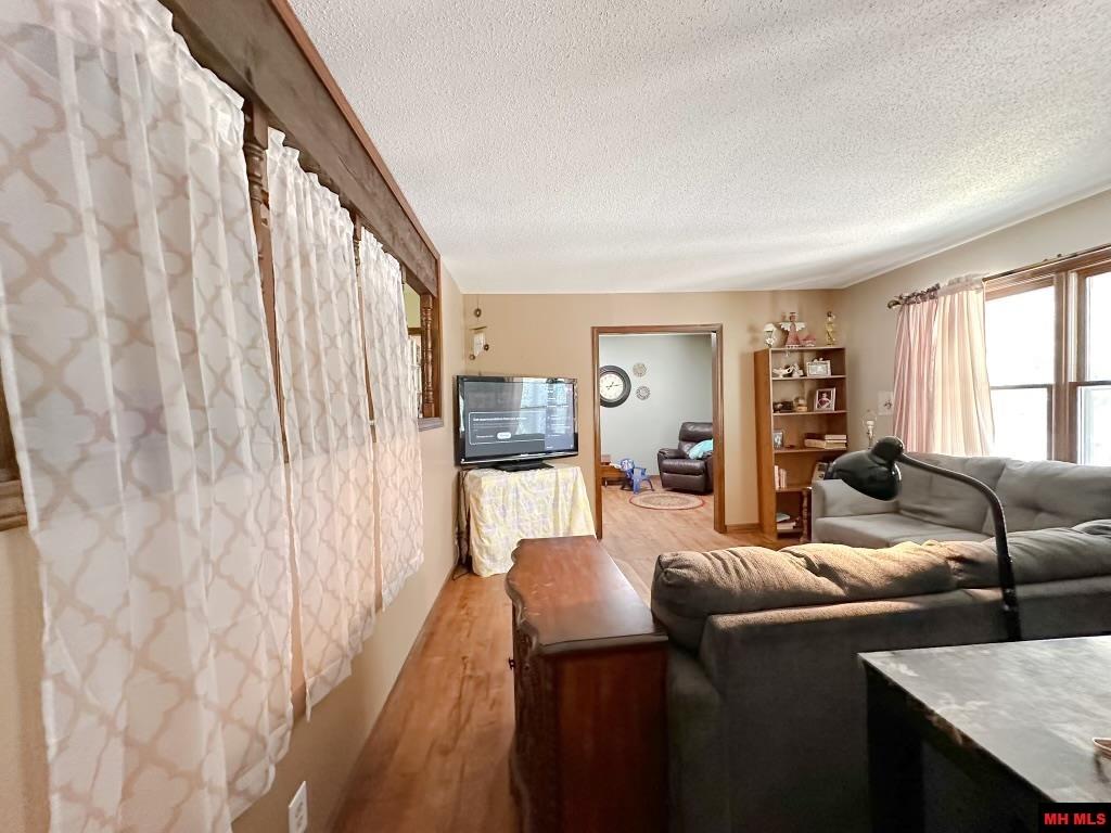 47 CHAPERAL DRIVE