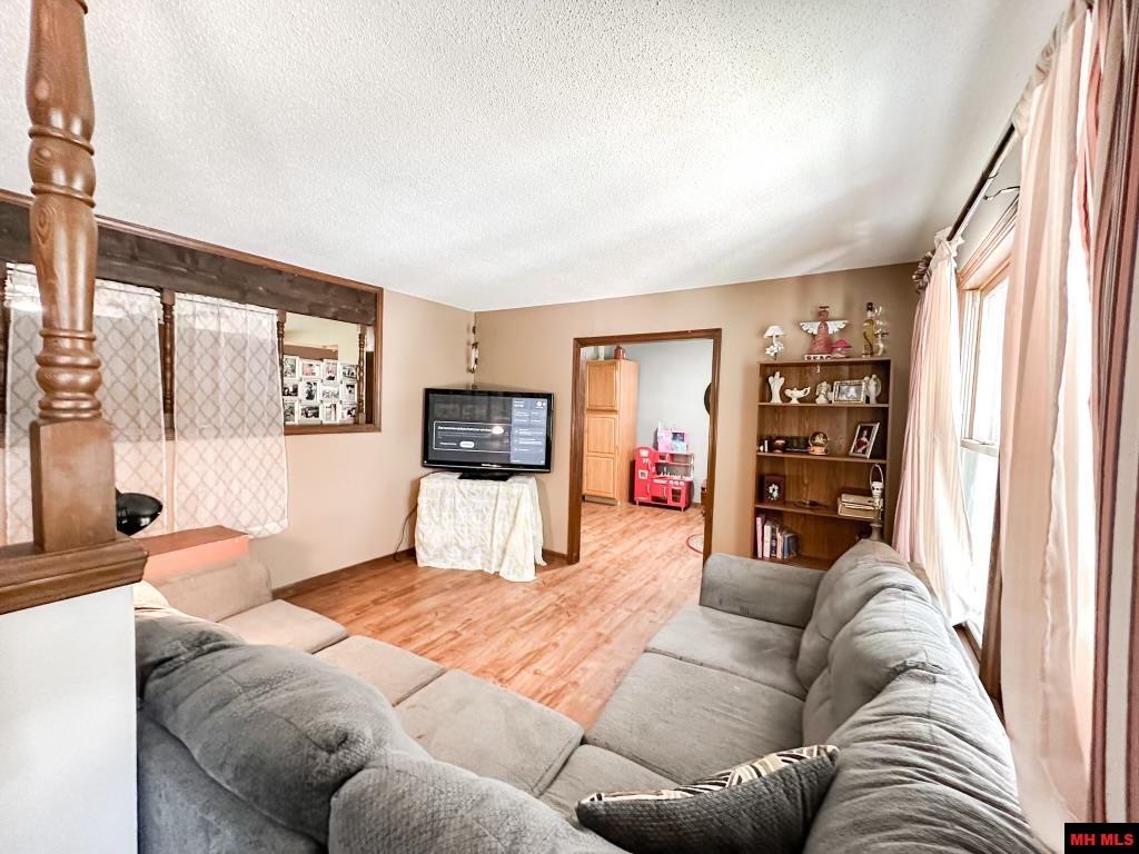 47 CHAPERAL DRIVE