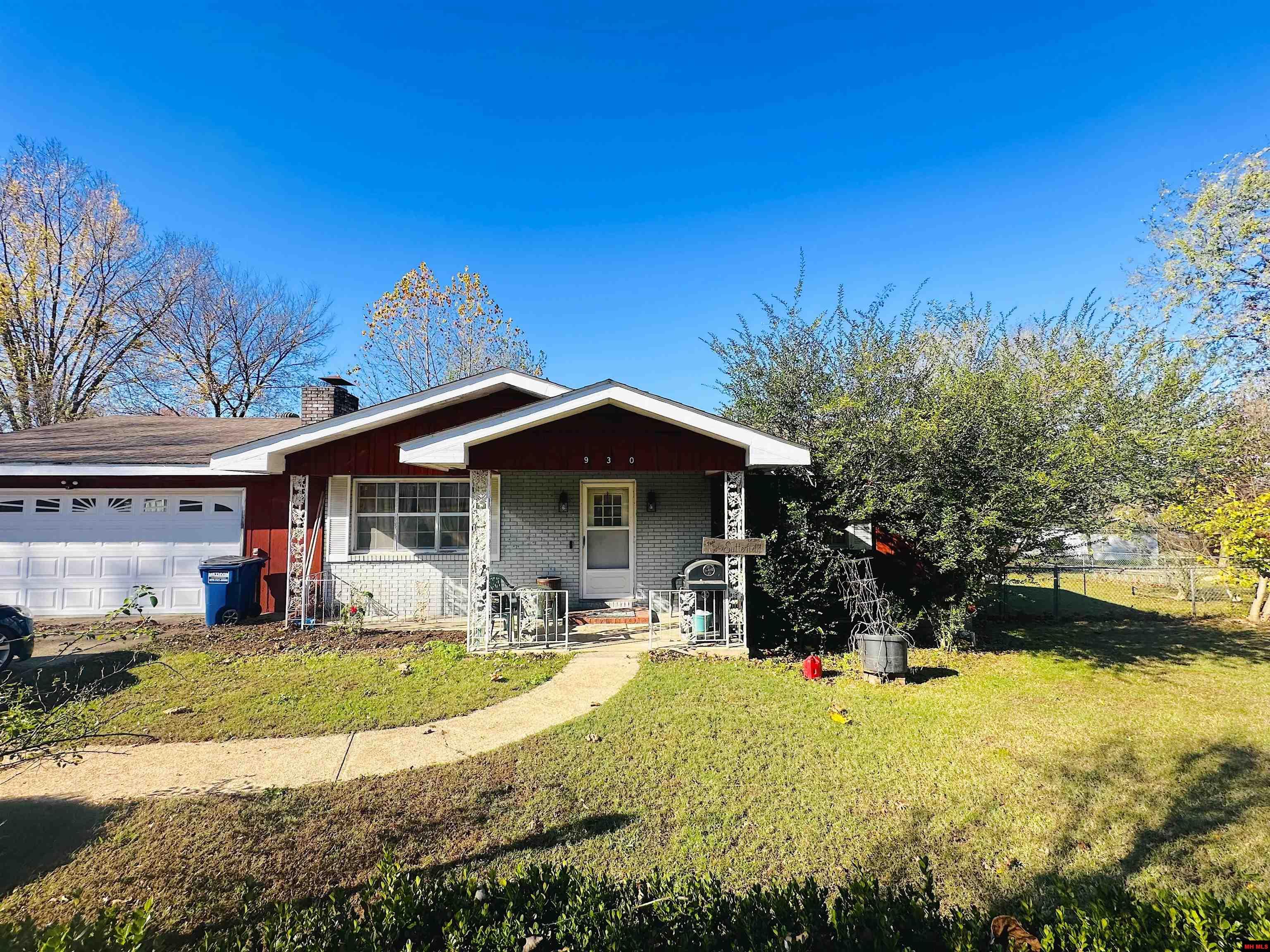 930 WAVERLY ROAD