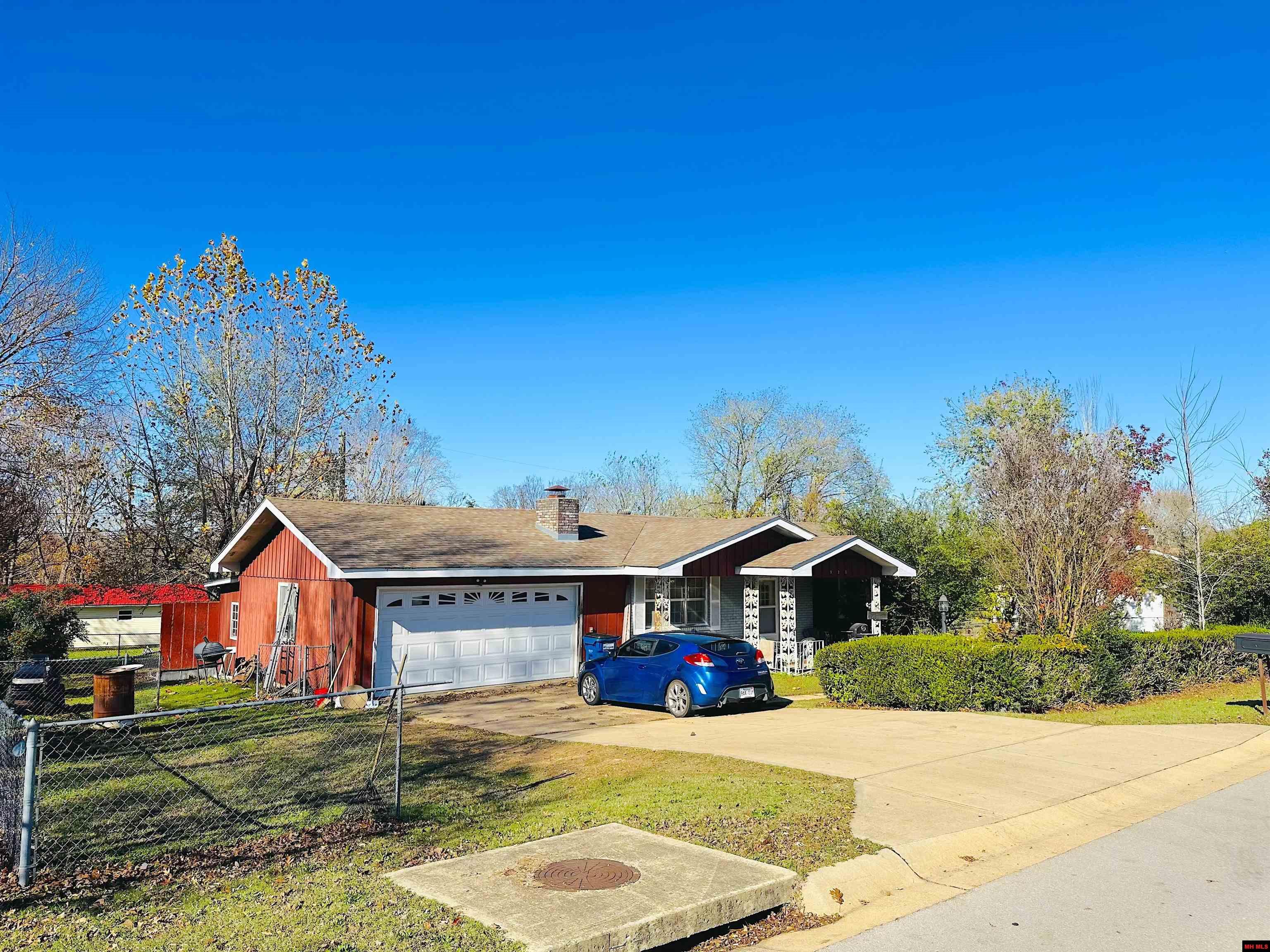 930 WAVERLY ROAD