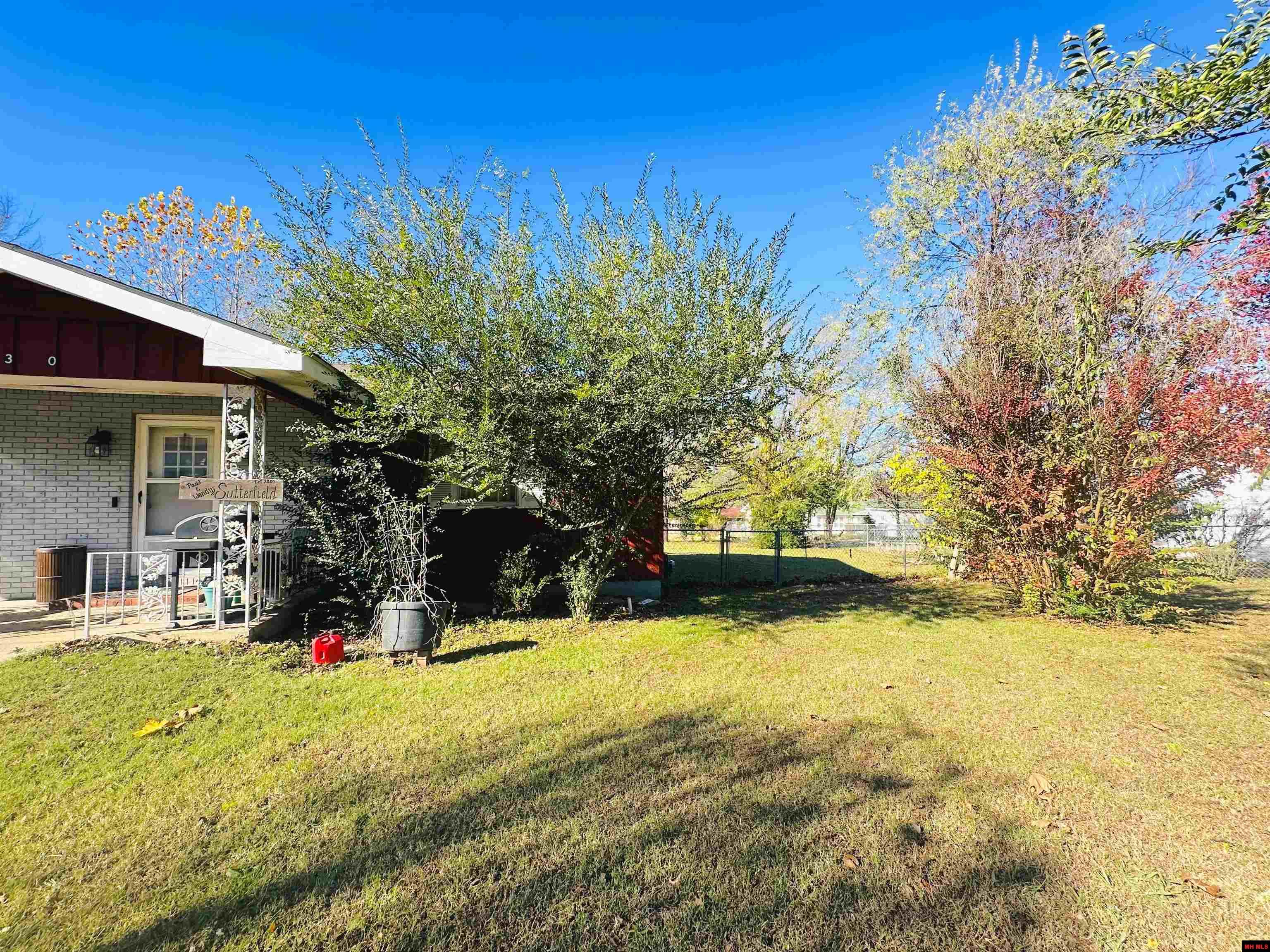 930 WAVERLY ROAD