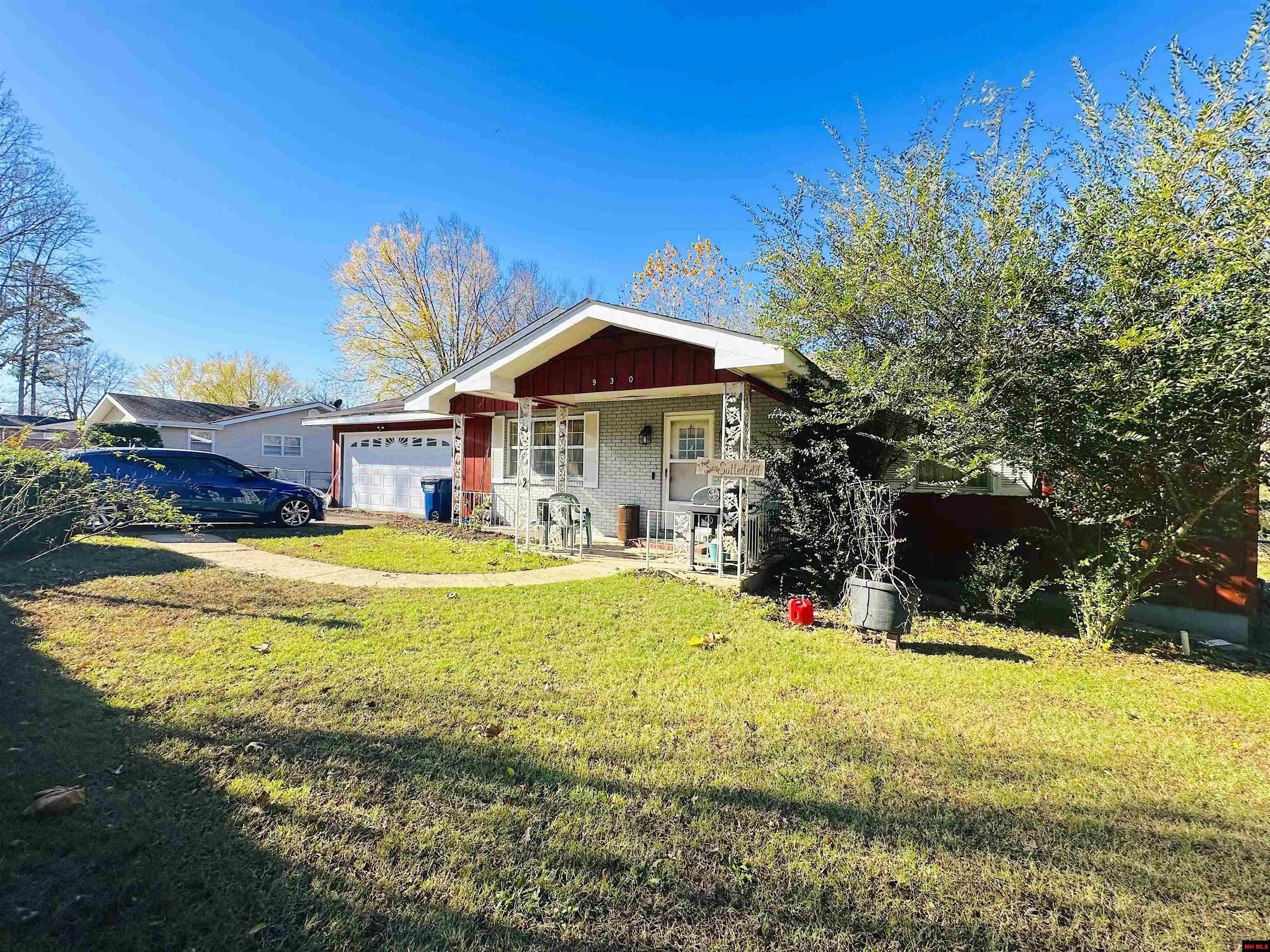 930 WAVERLY ROAD