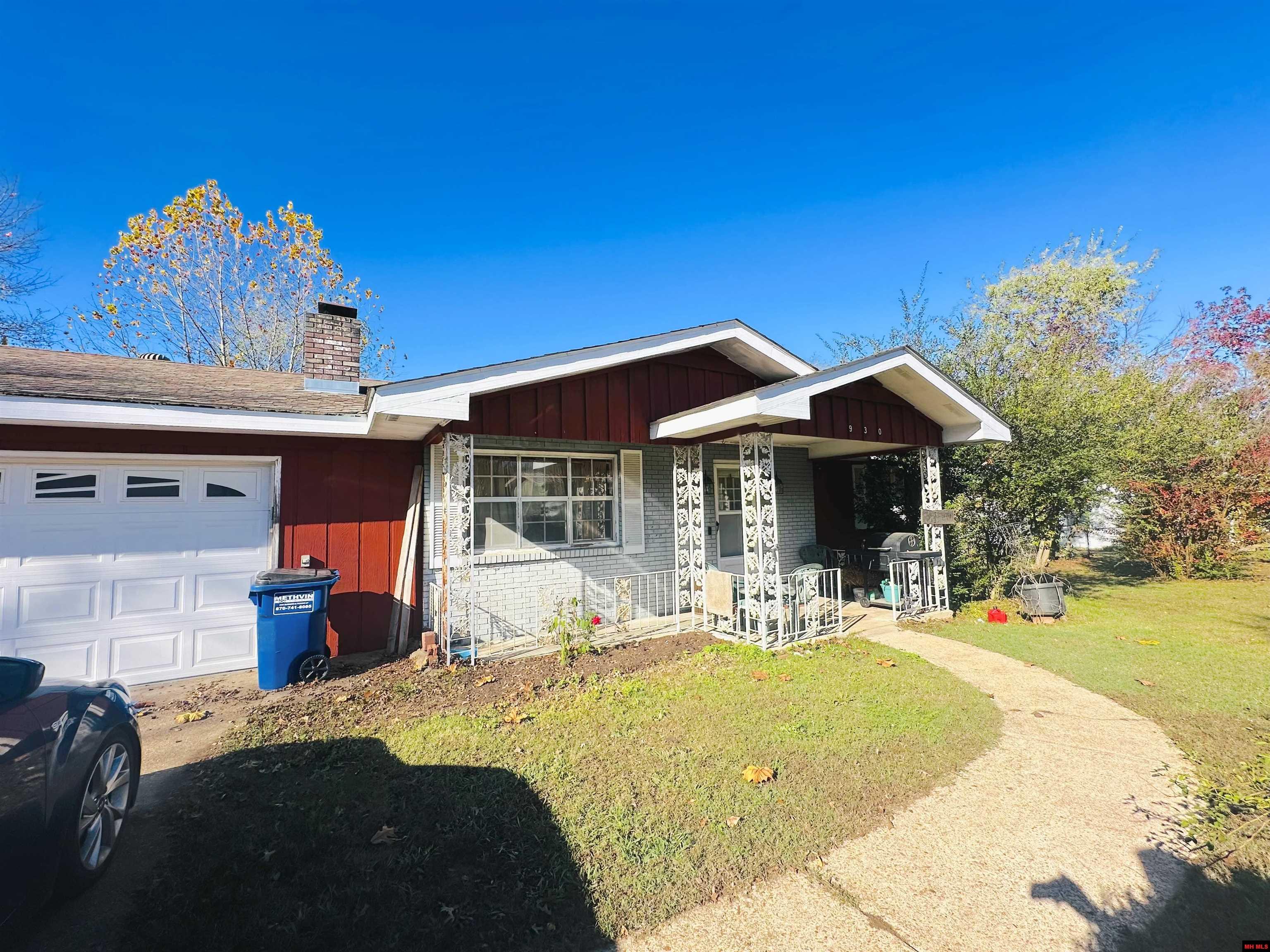 930 WAVERLY ROAD