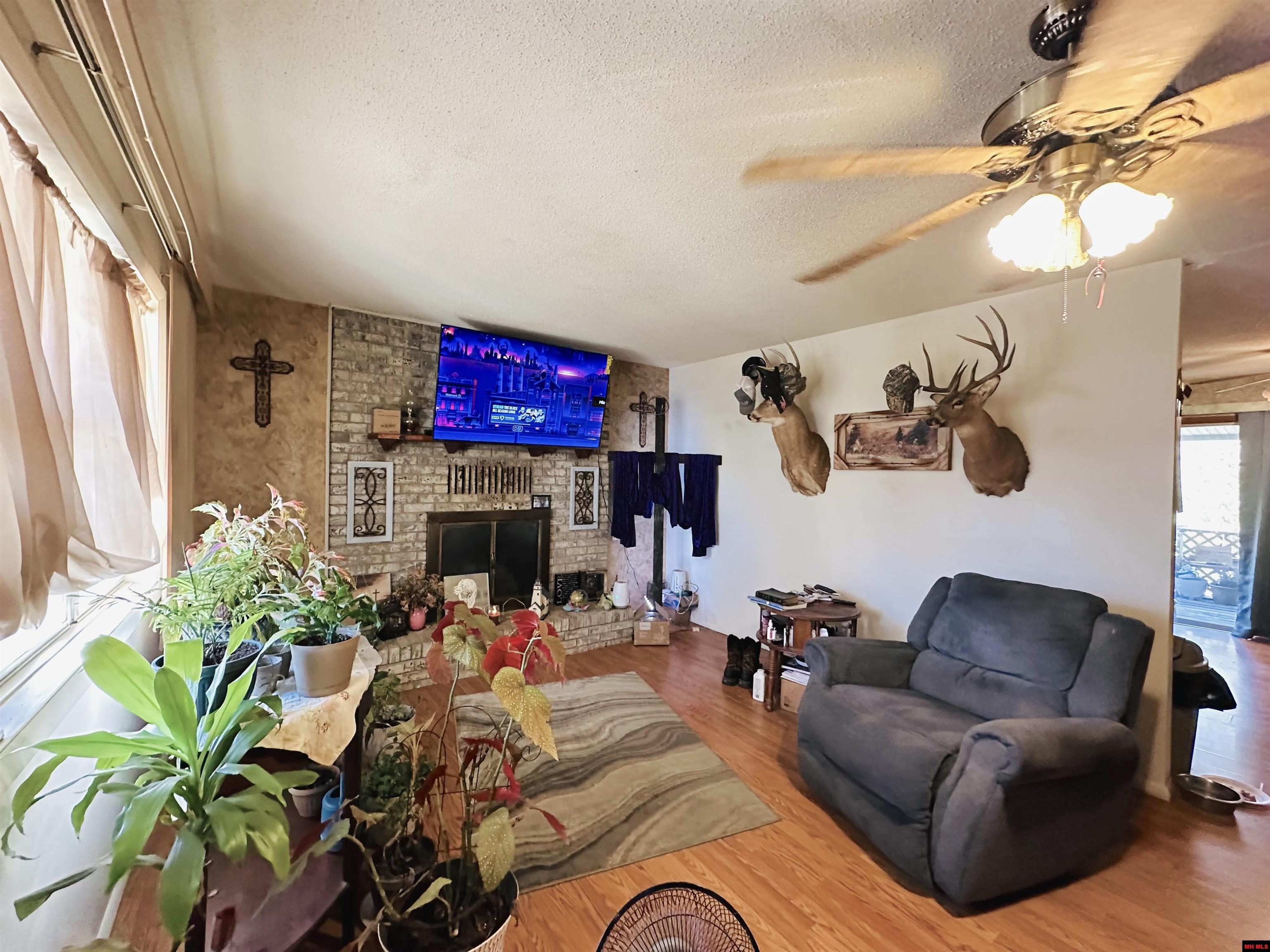 930 WAVERLY ROAD