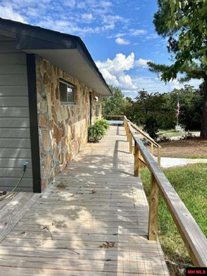 99 LAKE NORFORK DRIVE