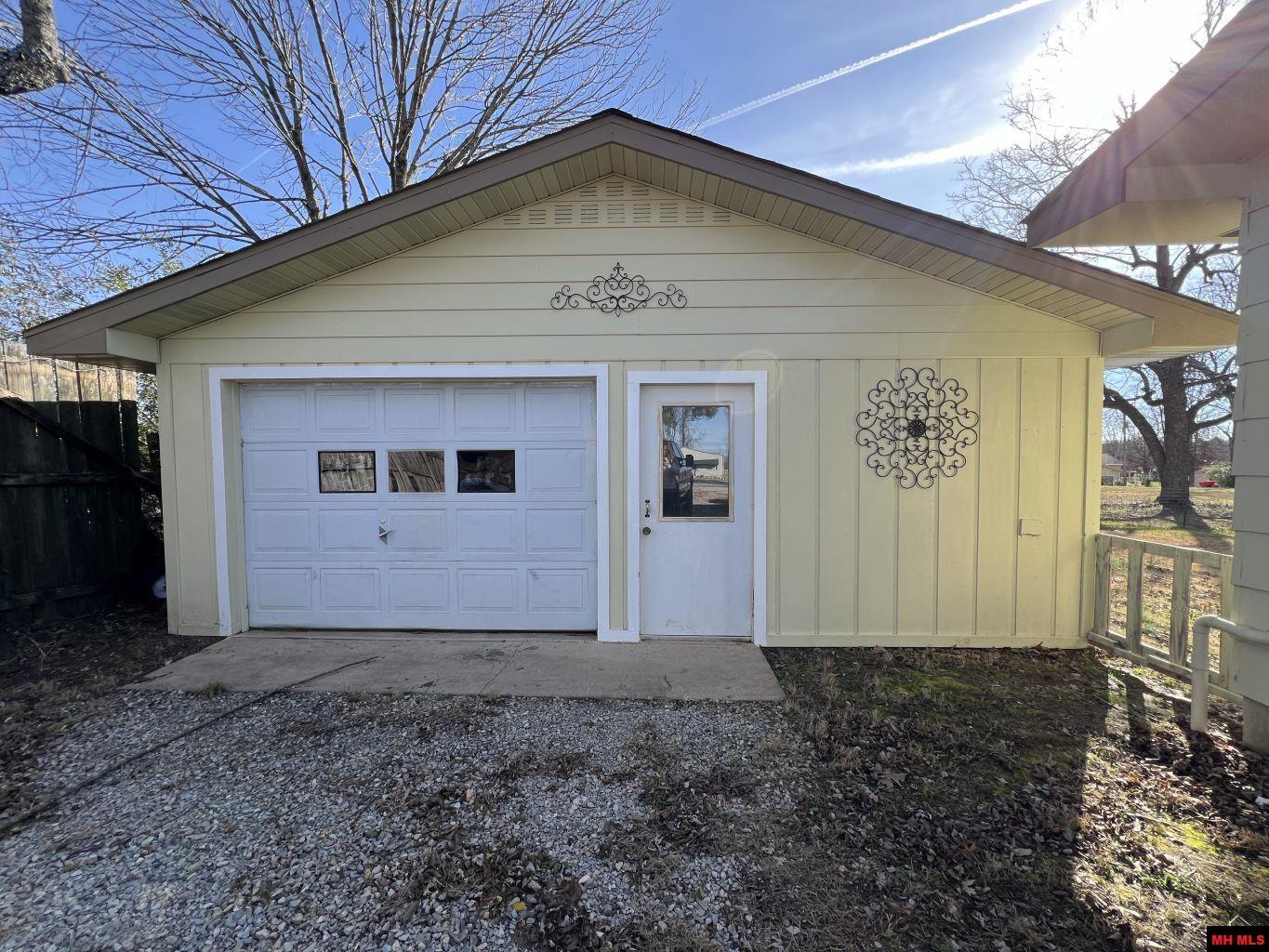 6696 HWY 62 WEST