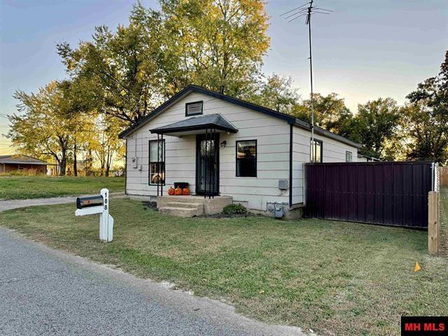 108 HOPPER STREET