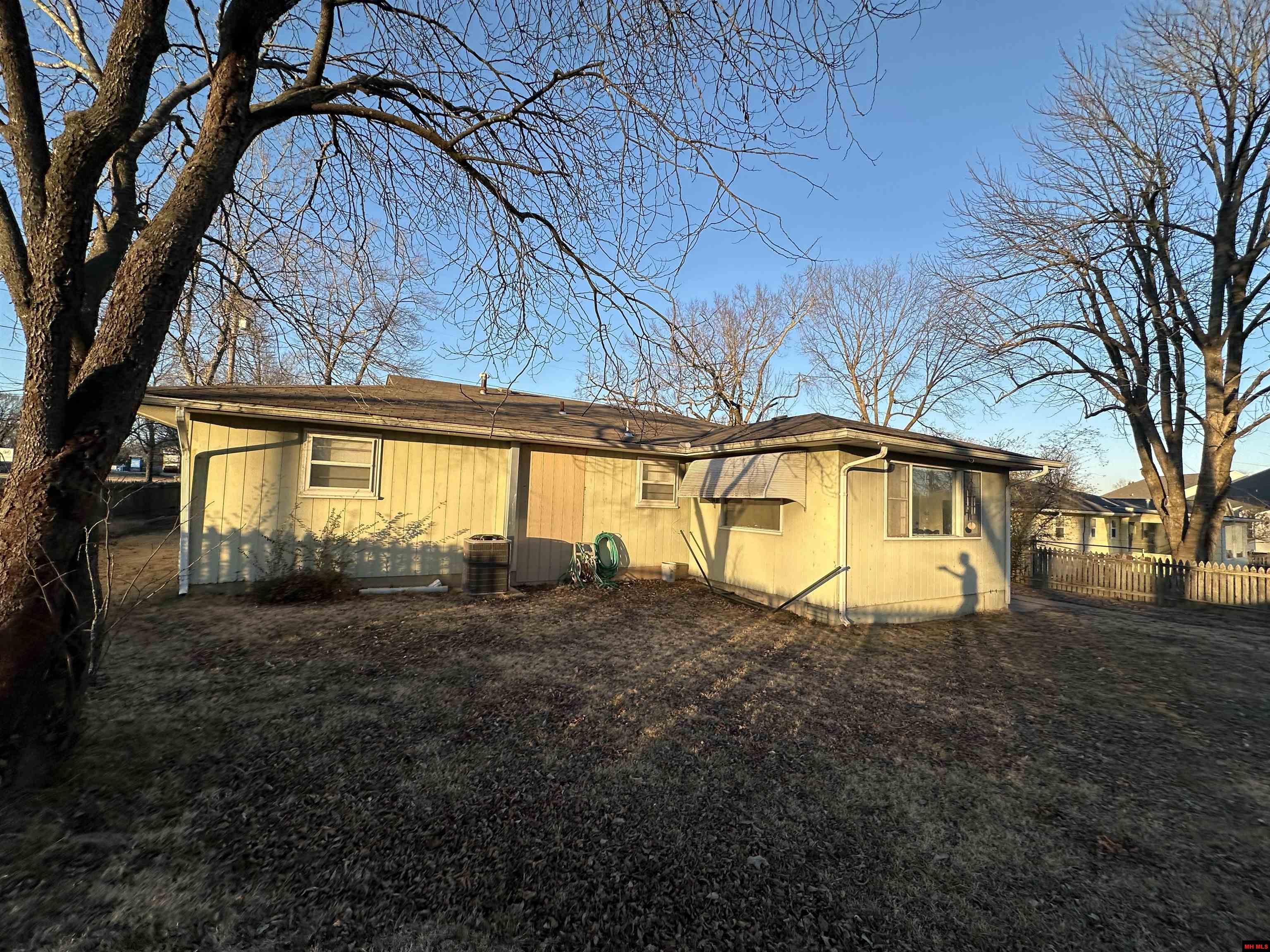 420 E 4TH STREET