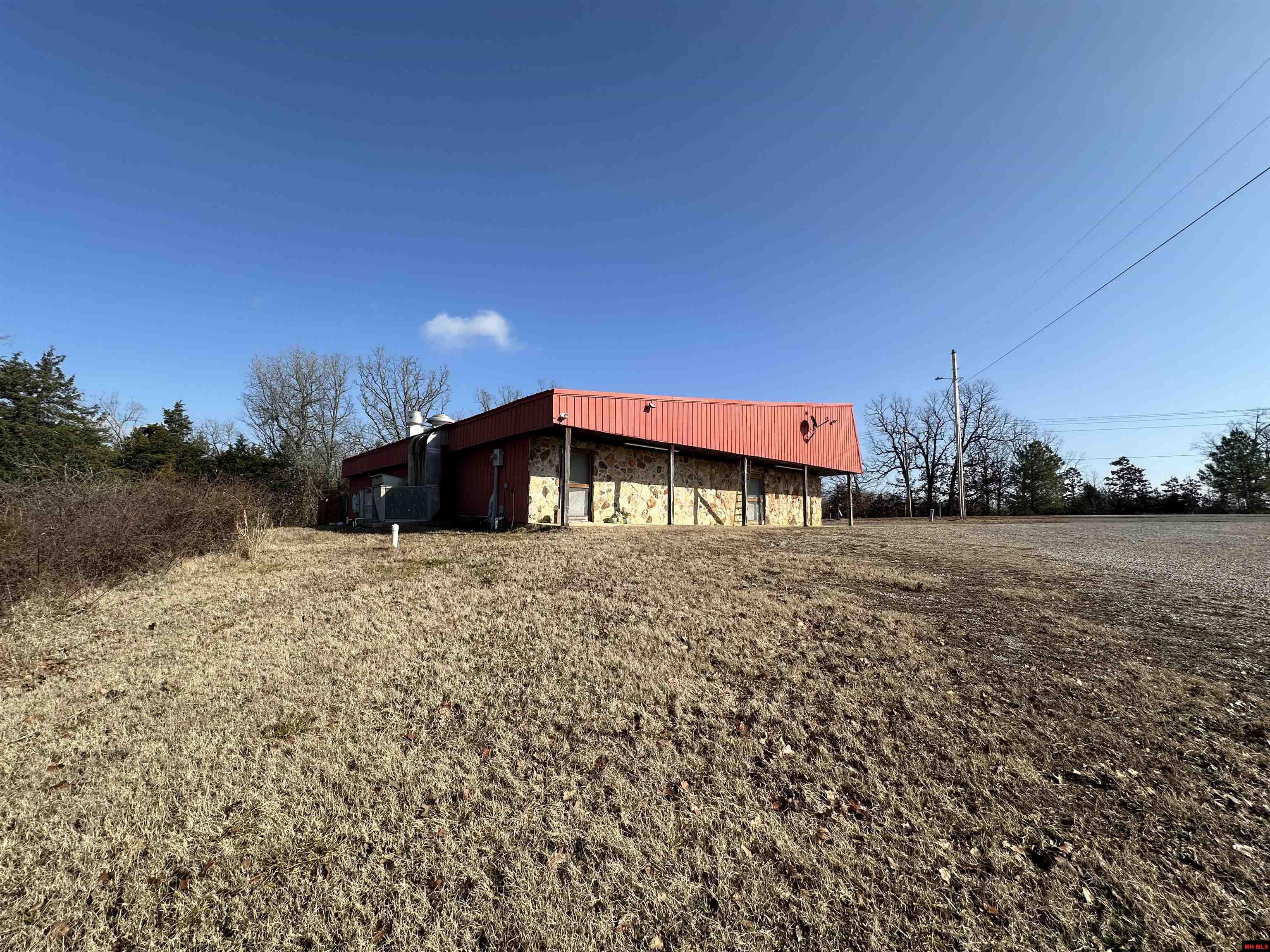 4072 HWY 101