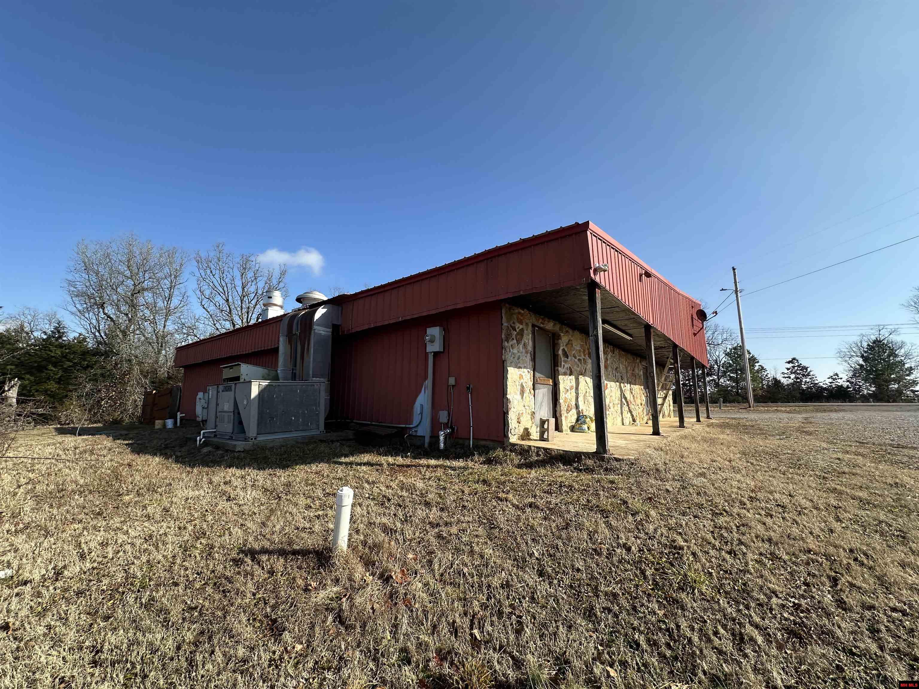 4072 HWY 101