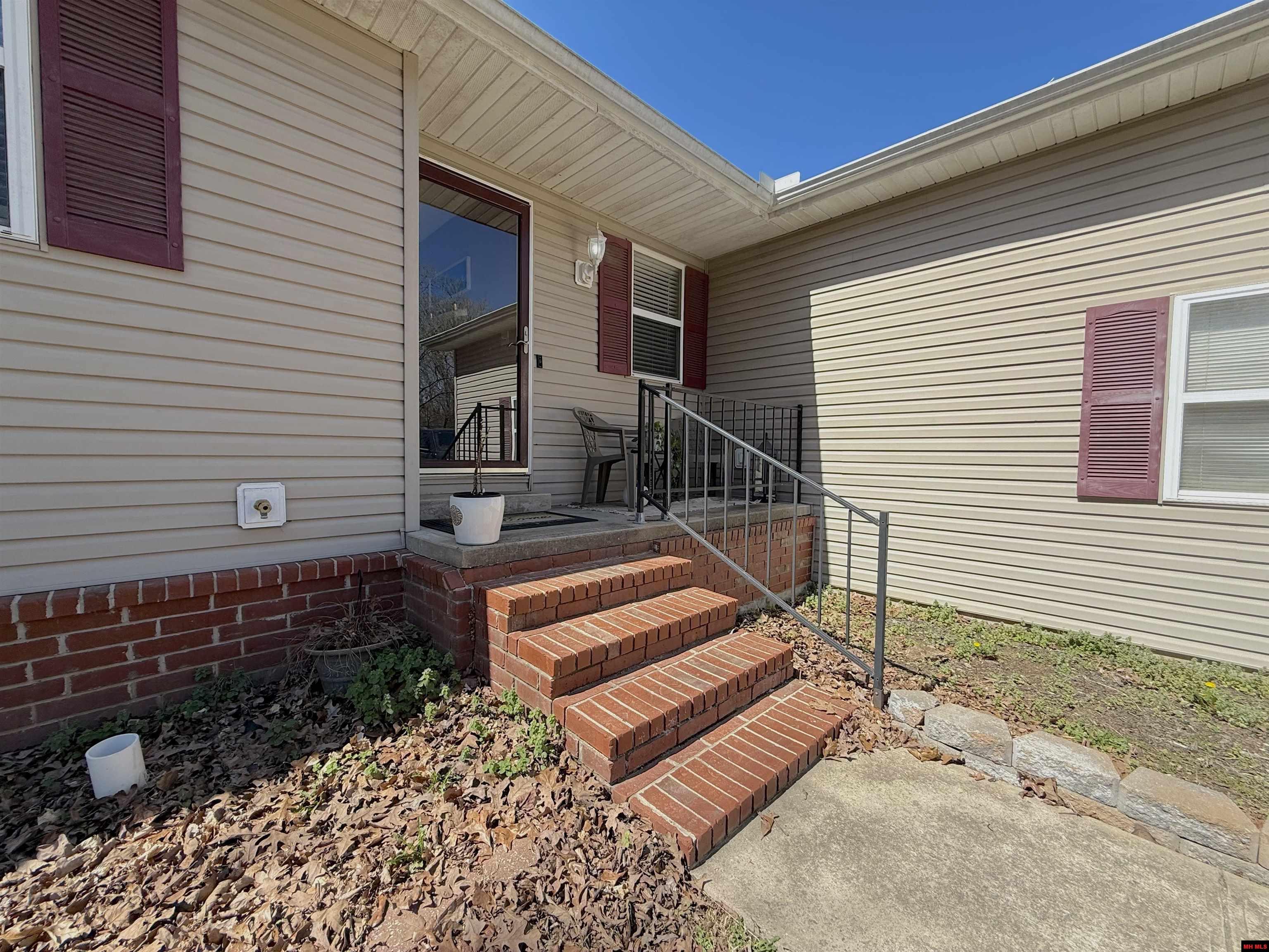 1010 CONNIE STREET