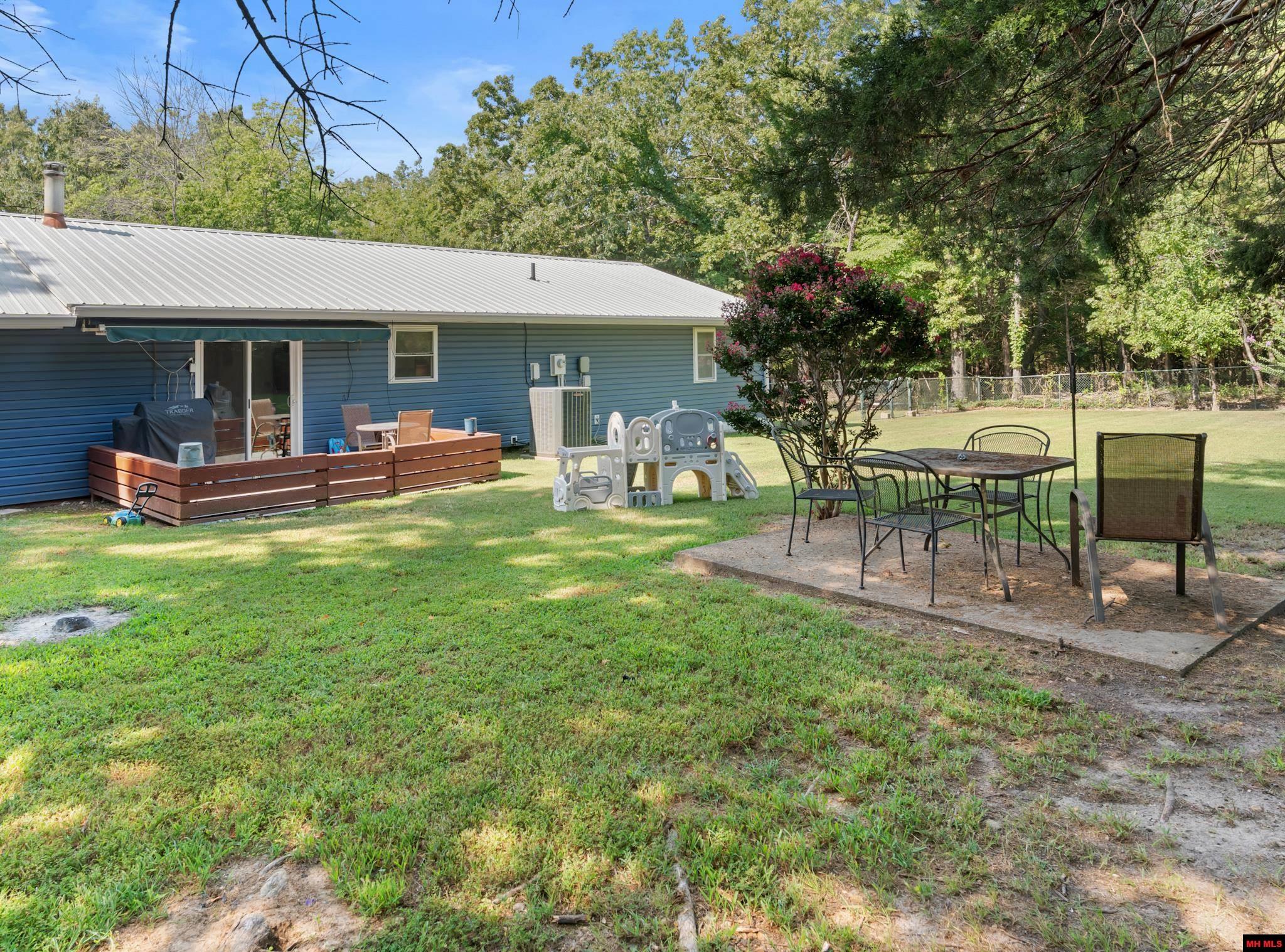 1308 HOLLYHOCK LANE