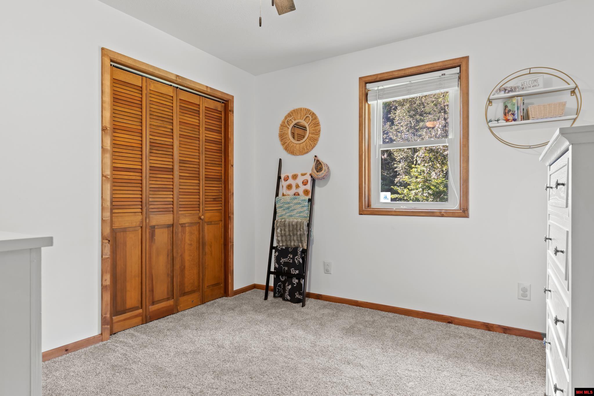 1308 HOLLYHOCK LANE