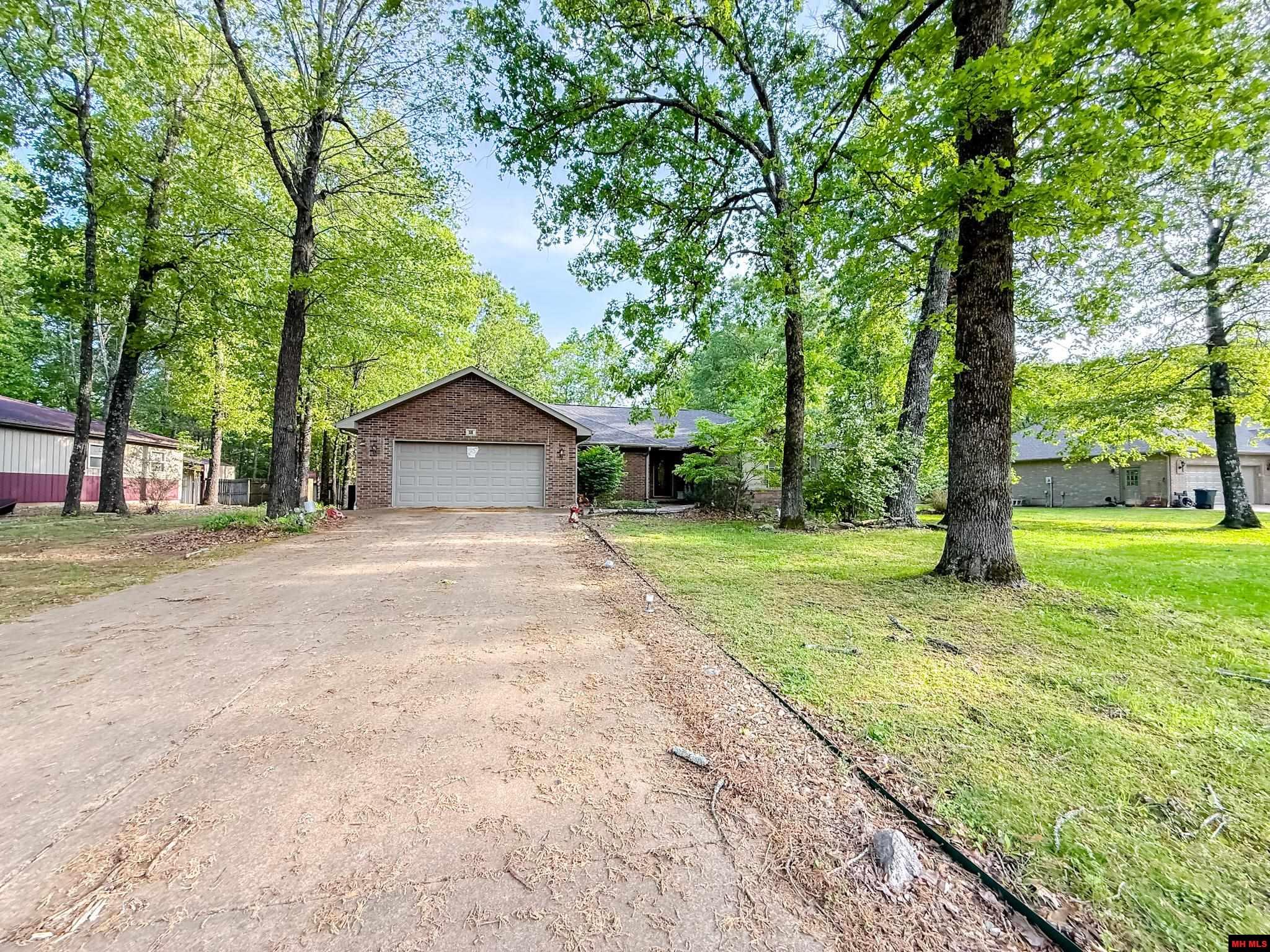 553 BAYPOINT DRIVE